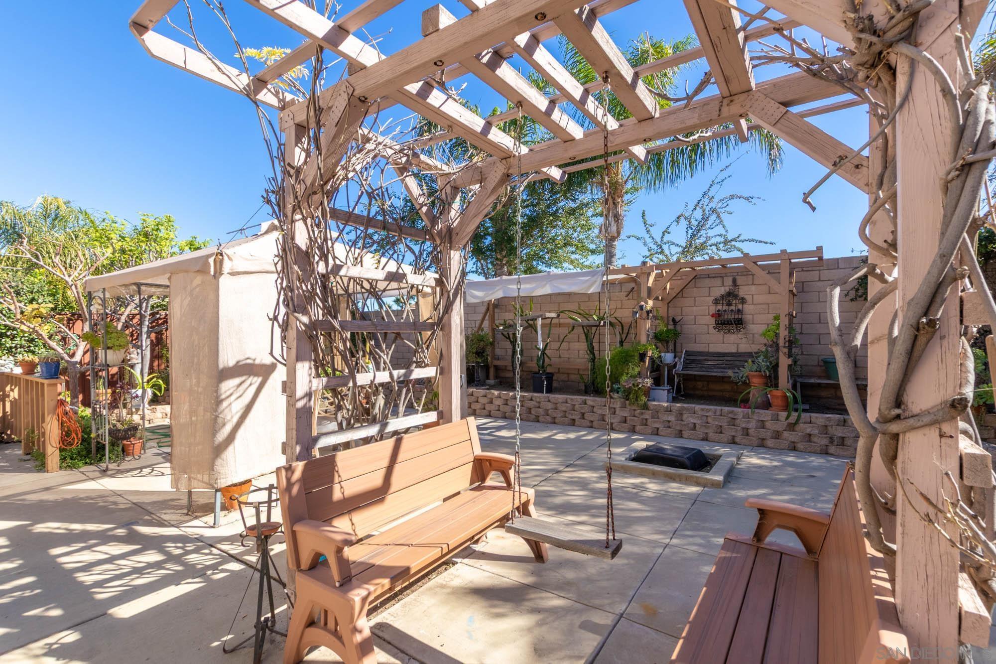 Detail Gallery Image 26 of 29 For 33134  Windward Way, Lake Elsinore,  CA 92530 - 4 Beds | 2 Baths