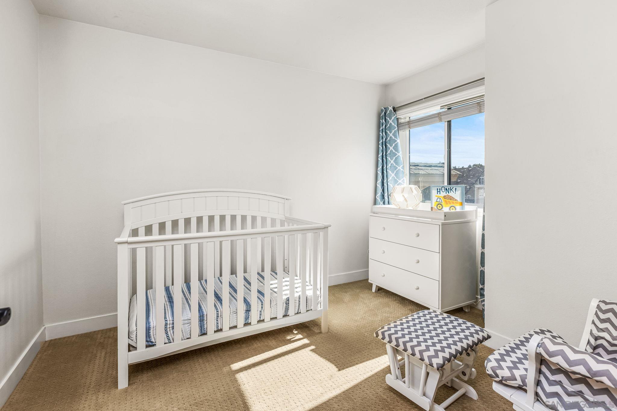 Detail Gallery Image 16 of 37 For 13010  Roundup Ave, San Diego,  CA 92129 - 6 Beds | 4 Baths