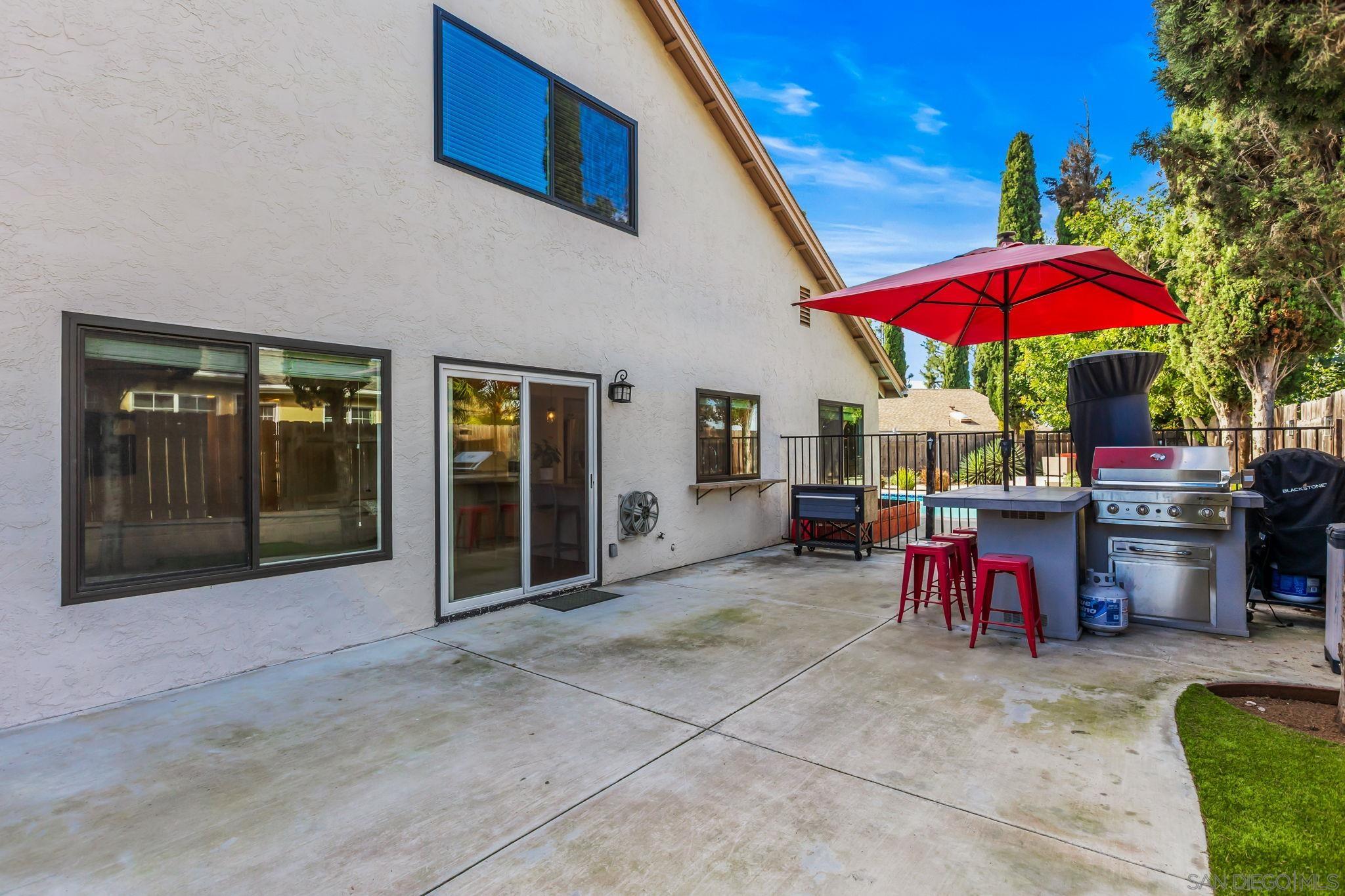 Detail Gallery Image 30 of 37 For 13010  Roundup Ave, San Diego,  CA 92129 - 6 Beds | 4 Baths