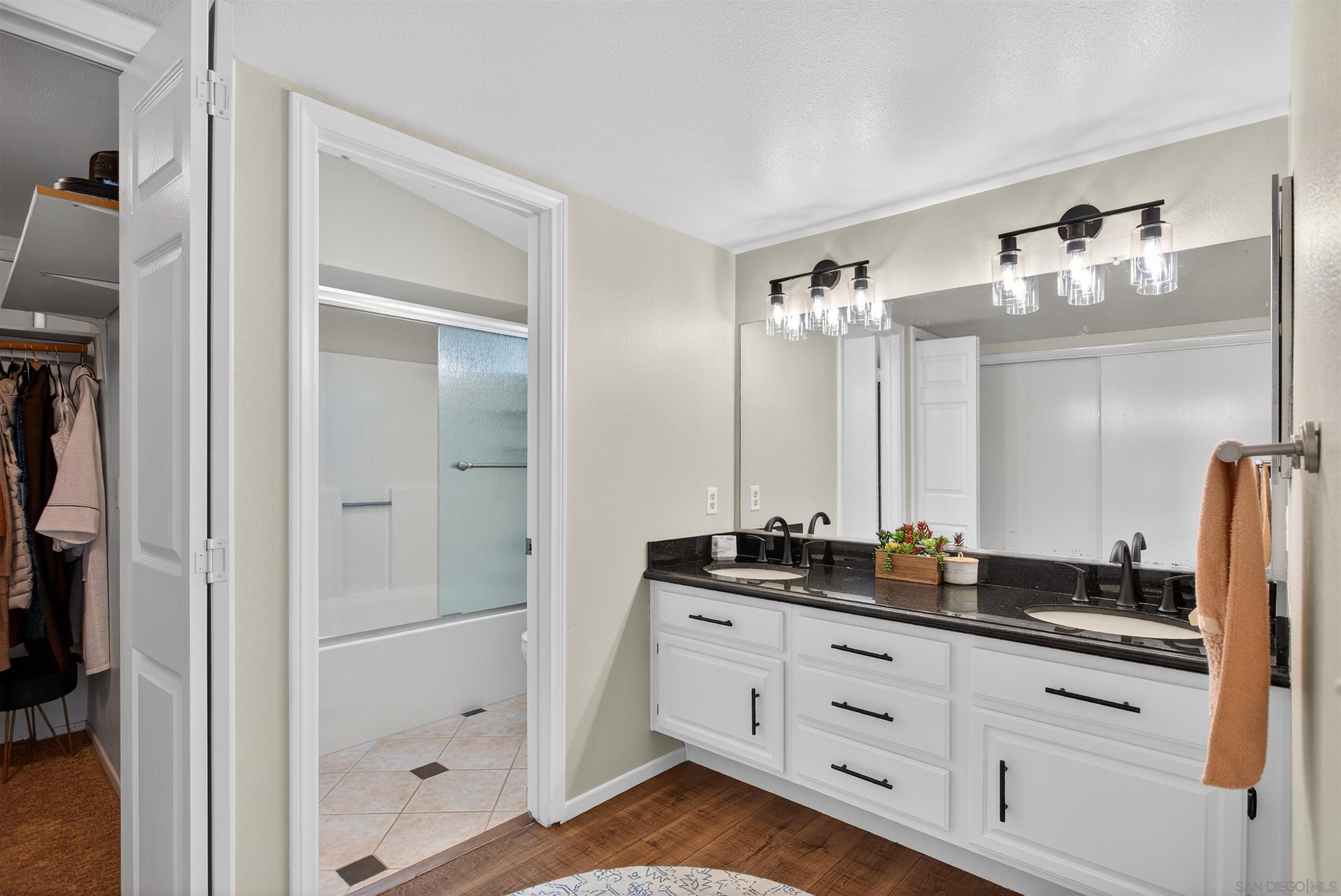 Detail Gallery Image 14 of 19 For 30932  Greensboro Dr, Temecula,  CA 92592 - 5 Beds | 3 Baths