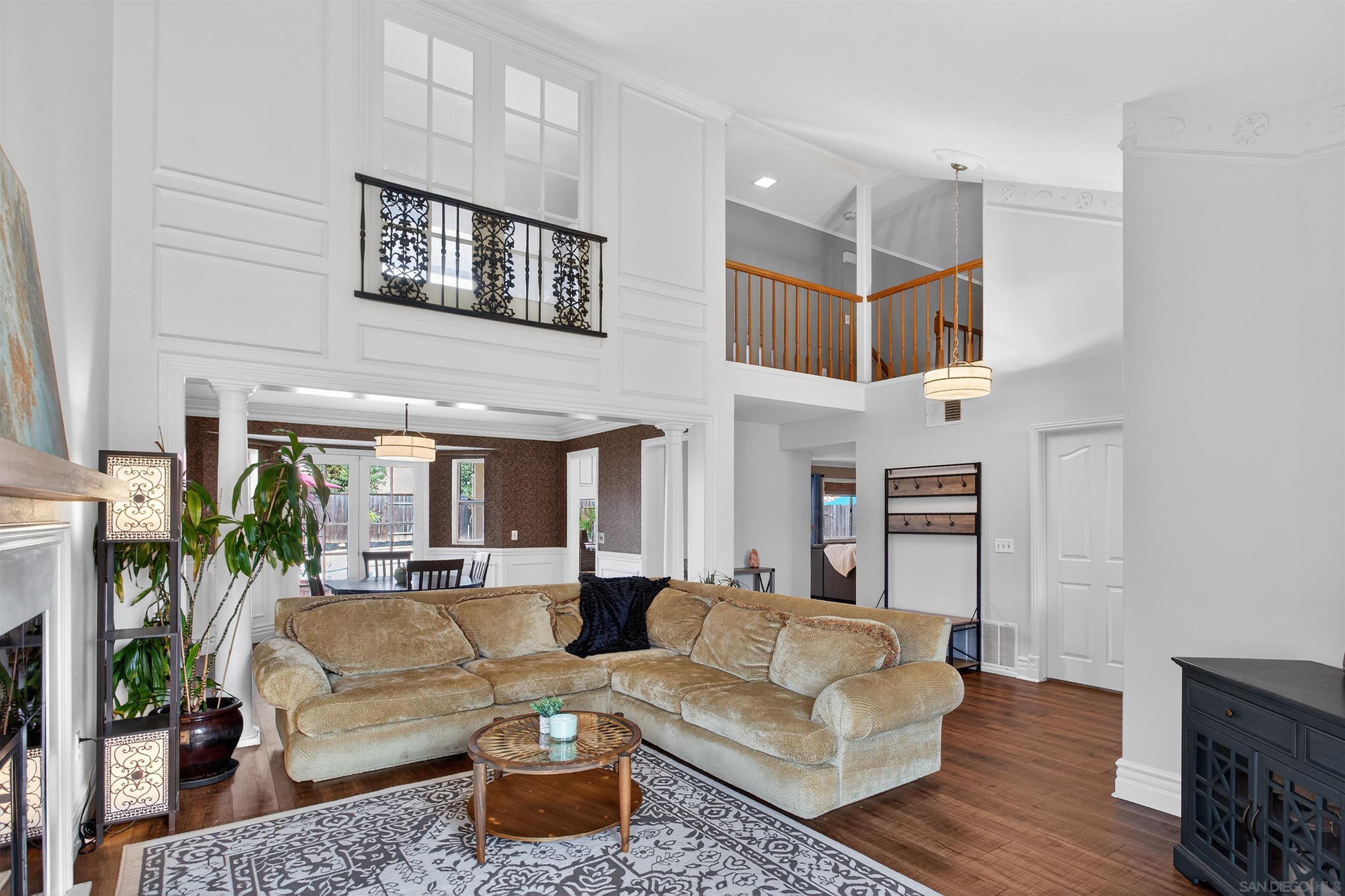 Detail Gallery Image 3 of 19 For 30932  Greensboro Dr, Temecula,  CA 92592 - 5 Beds | 3 Baths