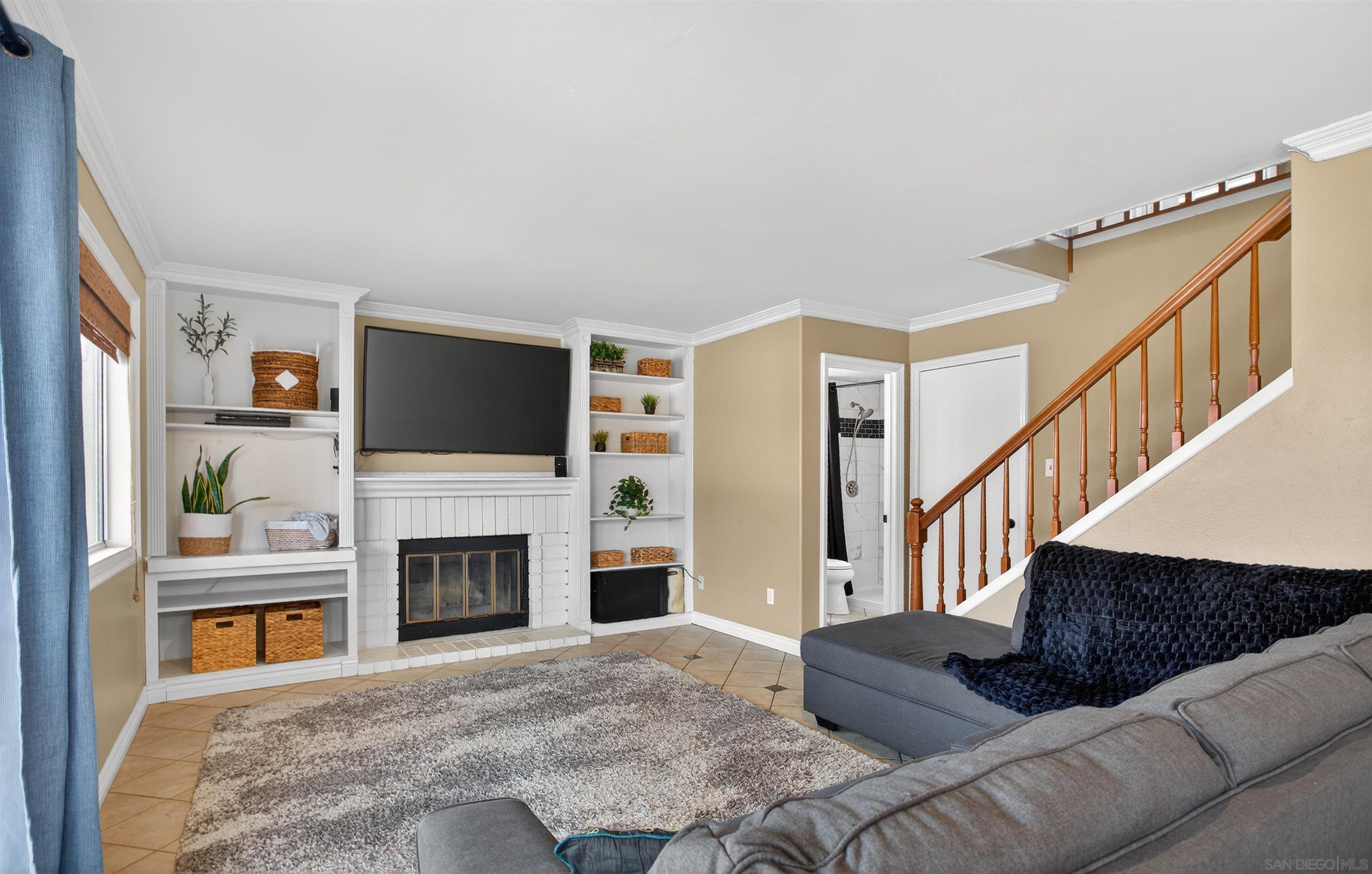 Detail Gallery Image 8 of 19 For 30932  Greensboro Dr, Temecula,  CA 92592 - 5 Beds | 3 Baths