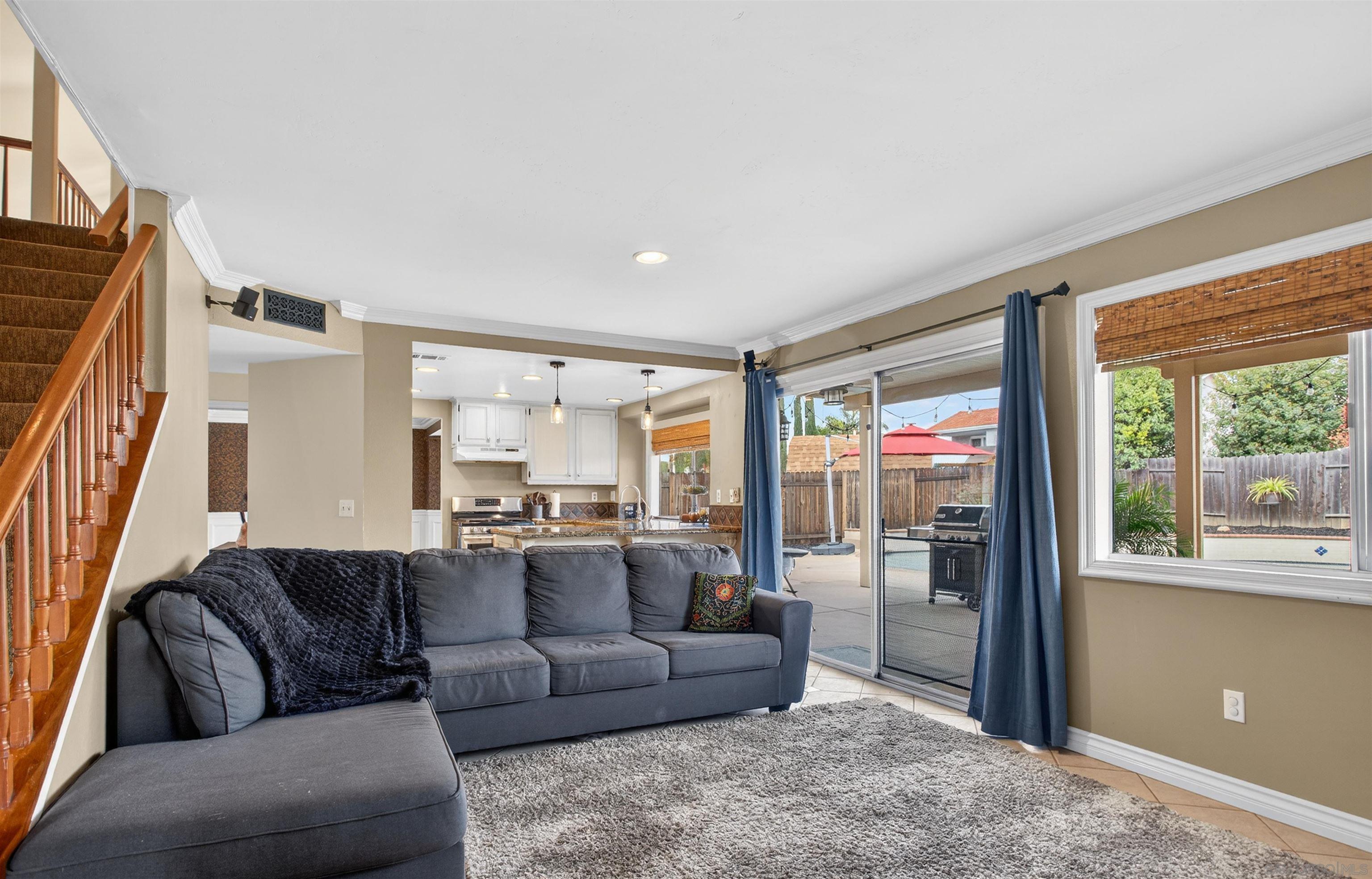 Detail Gallery Image 9 of 19 For 30932  Greensboro Dr, Temecula,  CA 92592 - 5 Beds | 3 Baths