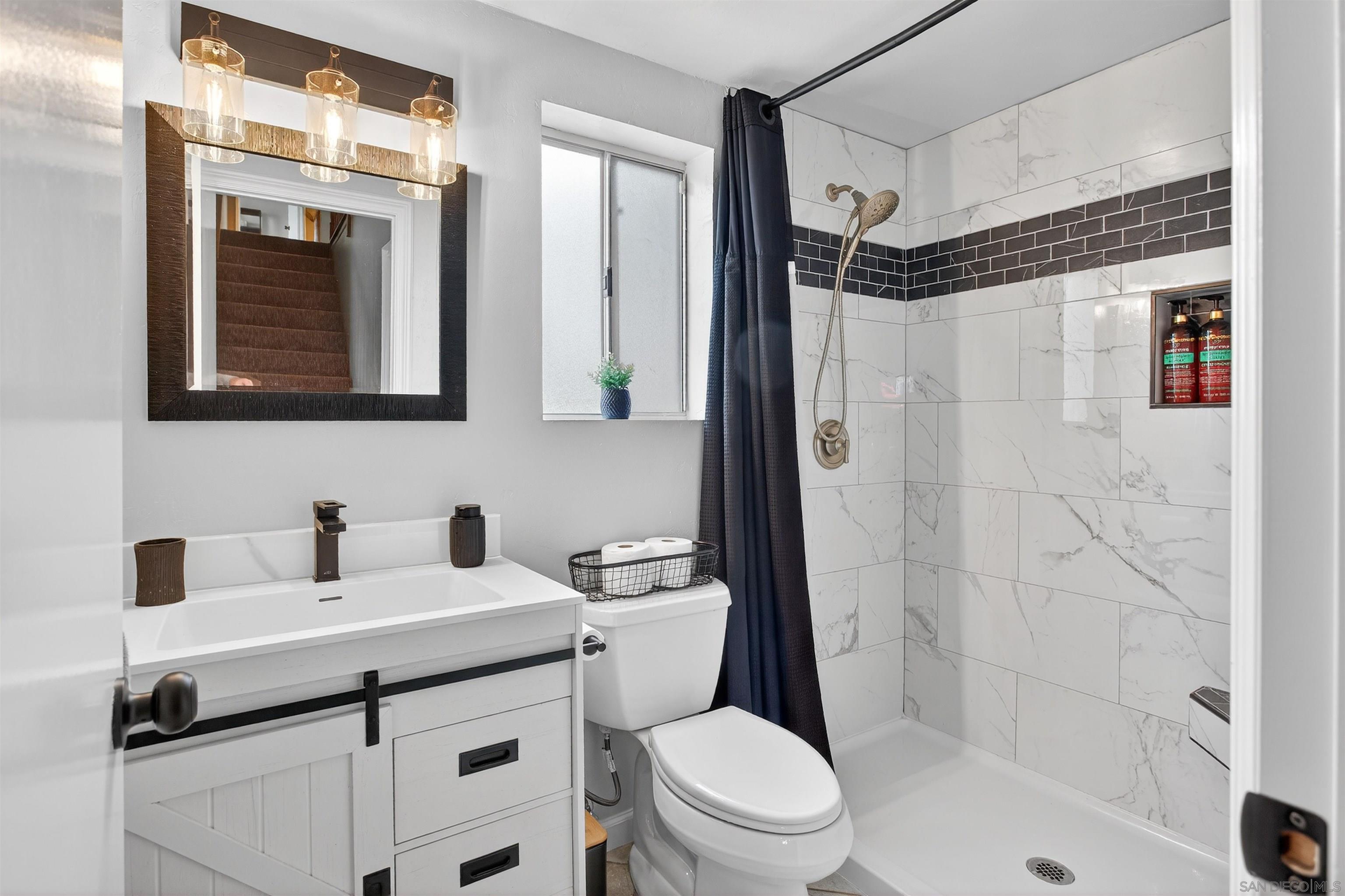 Detail Gallery Image 10 of 19 For 30932  Greensboro Dr, Temecula,  CA 92592 - 5 Beds | 3 Baths