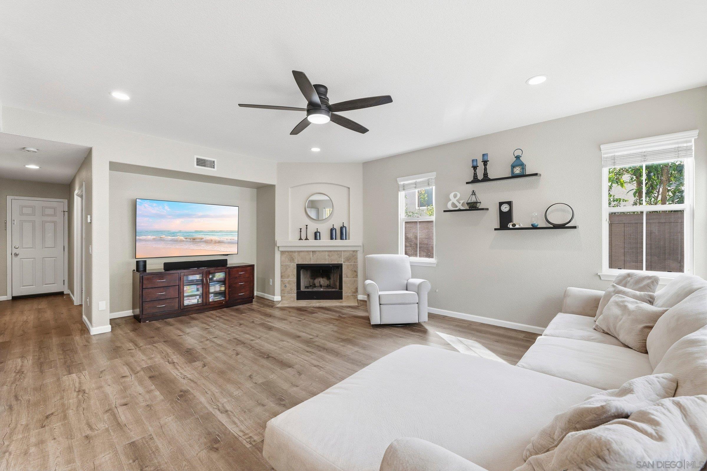 Detail Gallery Image 16 of 43 For 1514 W Borden, San Marcos,  CA 92069 - 5 Beds | 3 Baths