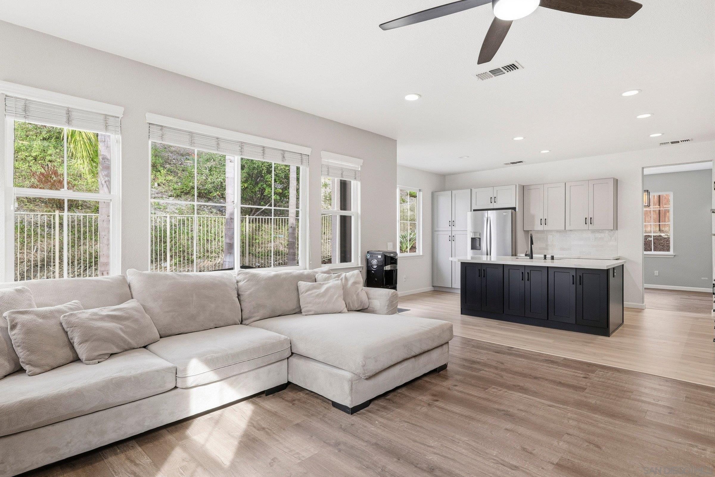 Detail Gallery Image 17 of 43 For 1514 W Borden, San Marcos,  CA 92069 - 5 Beds | 3 Baths