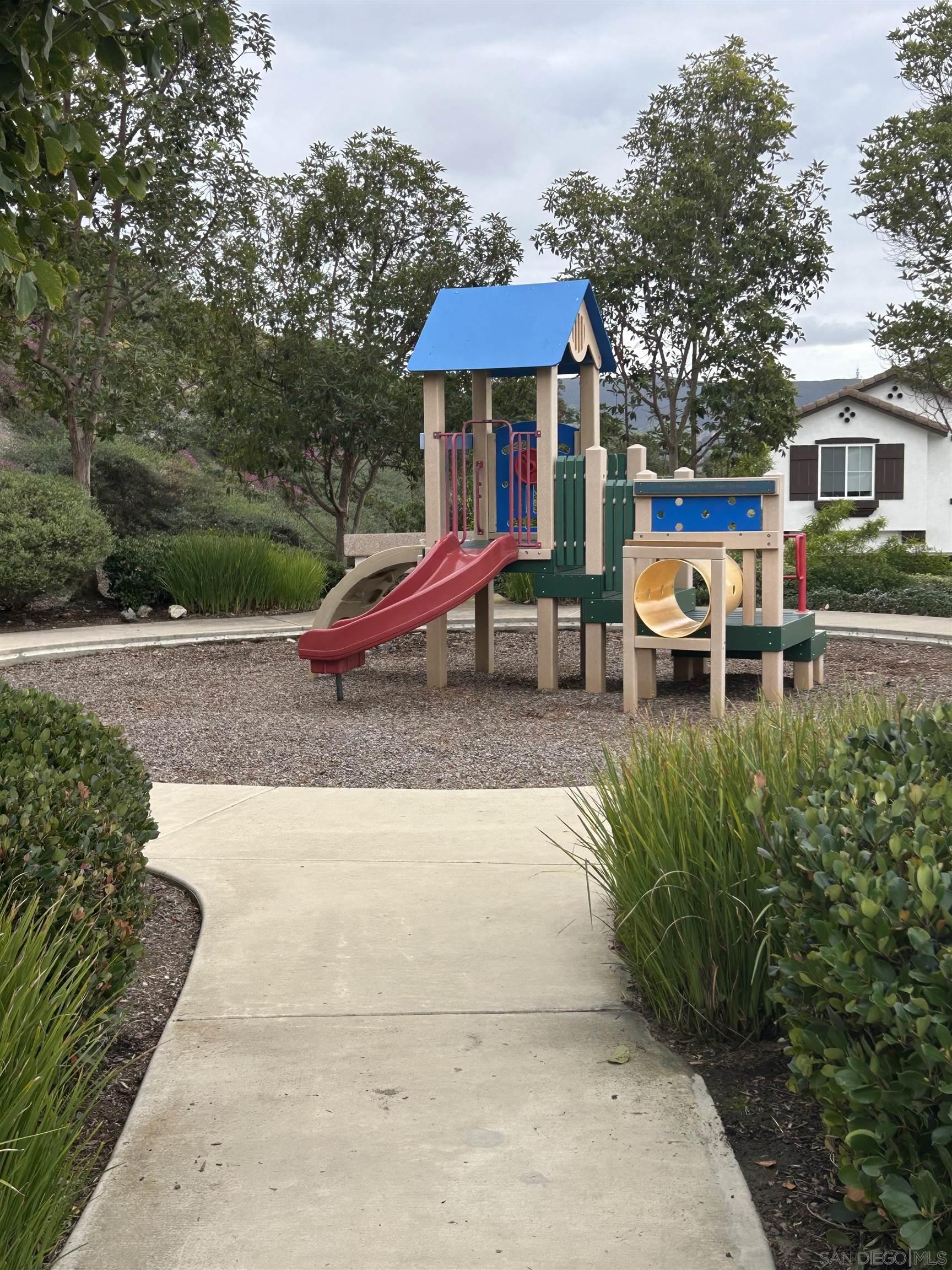 Detail Gallery Image 40 of 43 For 1514 W Borden, San Marcos,  CA 92069 - 5 Beds | 3 Baths