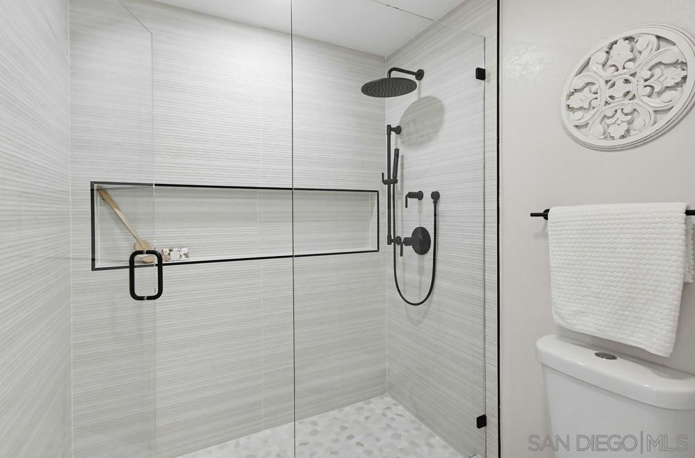 Detail Gallery Image 27 of 43 For 4020  La Jolla Village, La Jolla,  CA 92037 - 4 Beds | 2/1 Baths