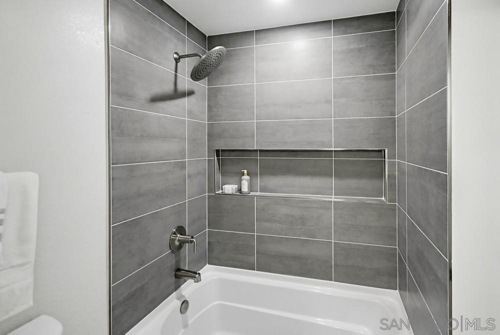 Detail Gallery Image 35 of 43 For 4020  La Jolla Village, La Jolla,  CA 92037 - 4 Beds | 2/1 Baths