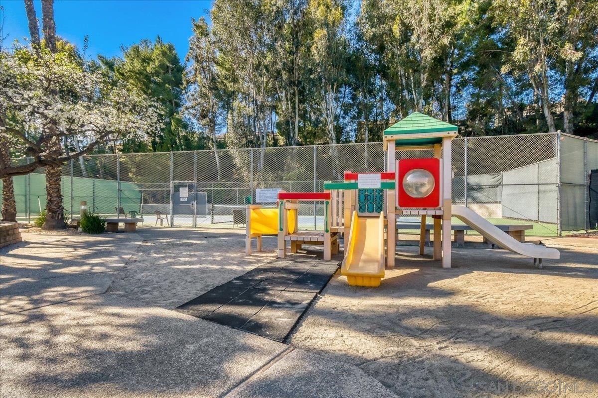 Detail Gallery Image 30 of 33 For 6128  Portobelo Ct, San Diego,  CA 92124 - 2 Beds | 2/1 Baths