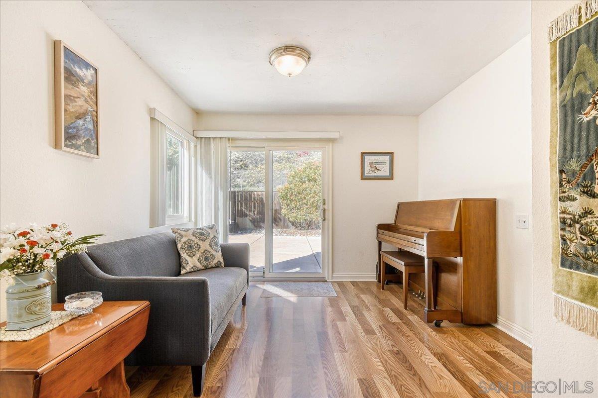 Detail Gallery Image 5 of 33 For 6128  Portobelo Ct, San Diego,  CA 92124 - 2 Beds | 2/1 Baths