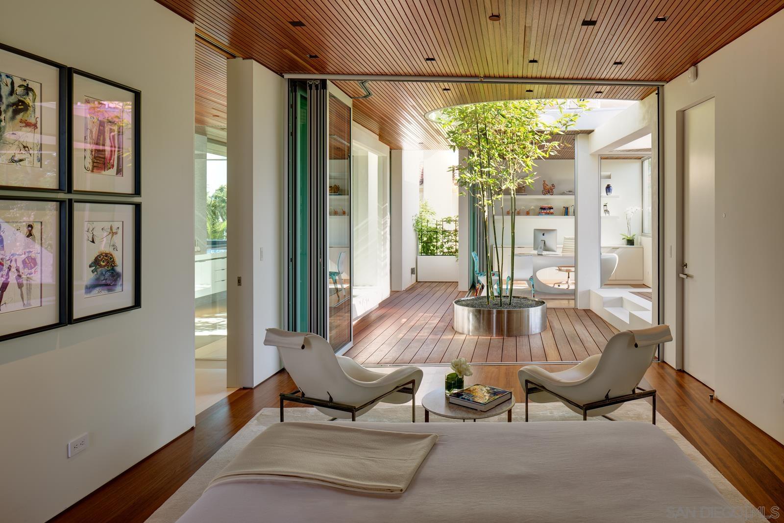 Detail Gallery Image 8 of 14 For 980  Alameda Blvd, Coronado,  CA 92118 - 4 Beds | 4/1 Baths