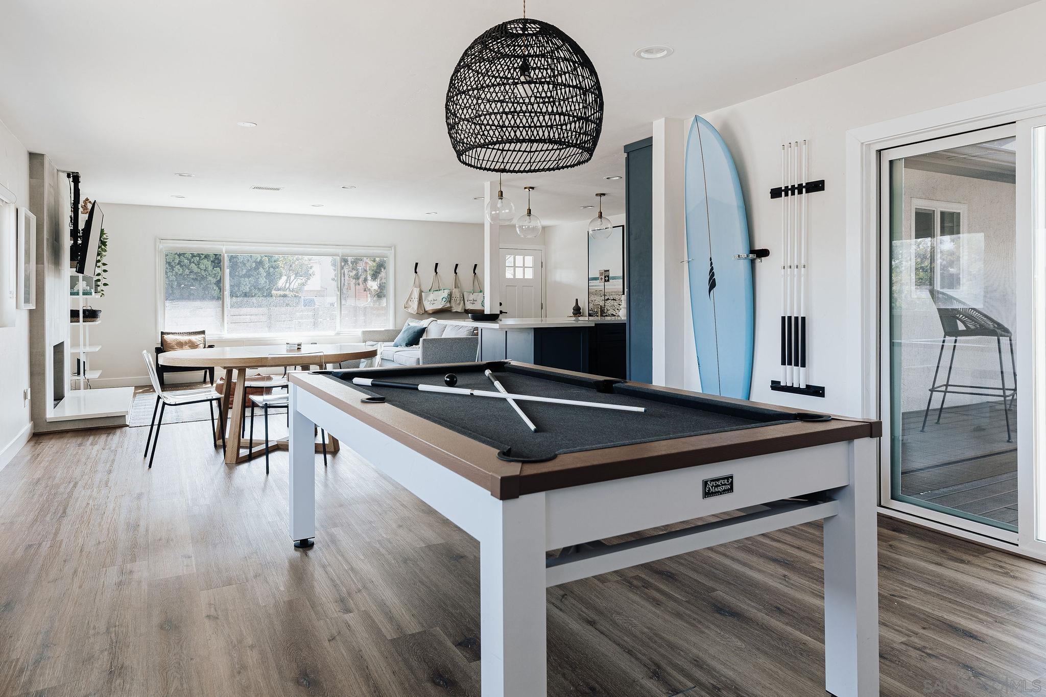 Detail Gallery Image 2 of 73 For 3805  Atascadero Dr, San Diego,  CA 92107 - 3 Beds | 2 Baths