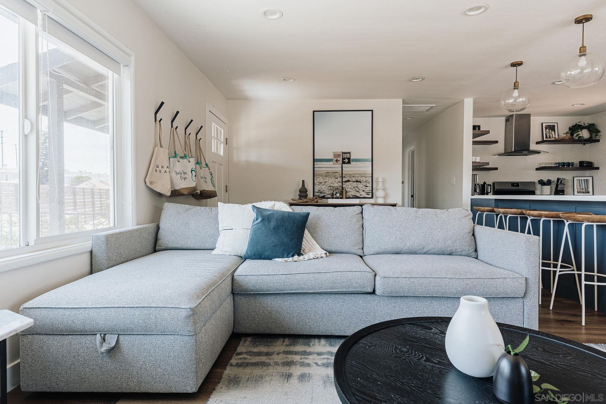 Detail Gallery Image 16 of 73 For 3805  Atascadero Dr, San Diego,  CA 92107 - 3 Beds | 2 Baths