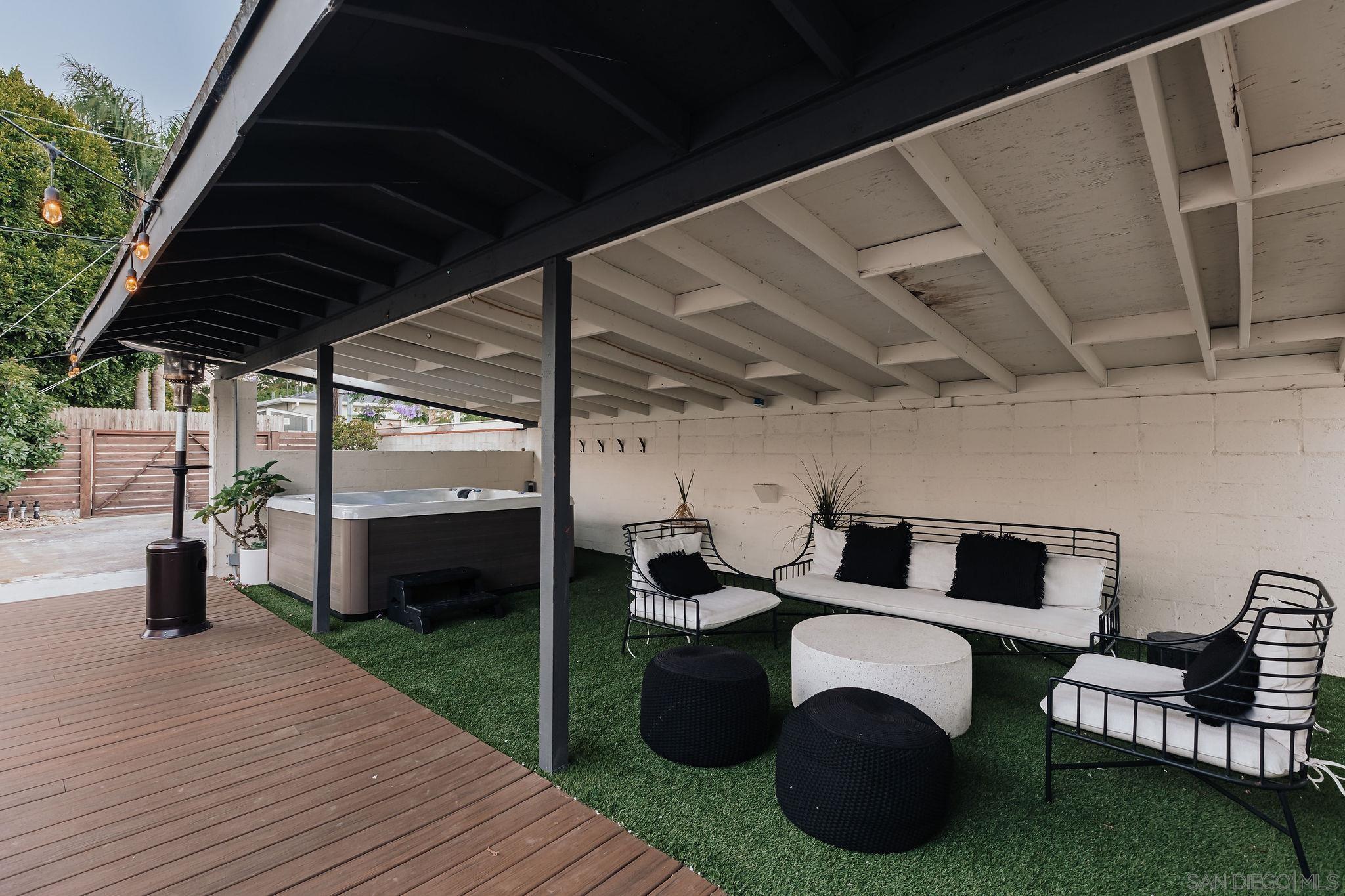 Detail Gallery Image 37 of 73 For 3805  Atascadero Dr, San Diego,  CA 92107 - 3 Beds | 2 Baths