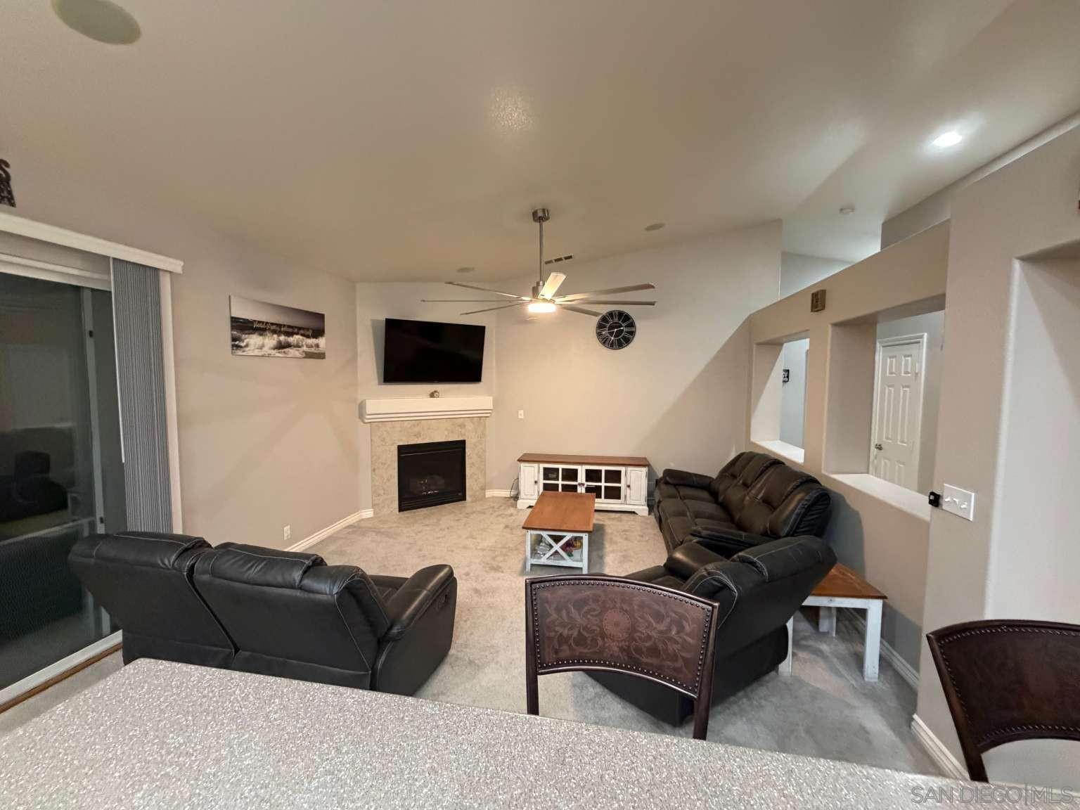 Detail Gallery Image 11 of 20 For 8874  Tamarisk Ave, Hesperia,  CA 92344 - 4 Beds | 2 Baths