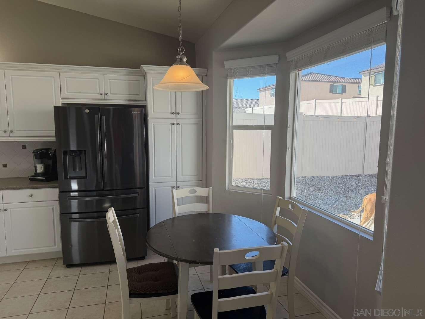 Detail Gallery Image 8 of 20 For 8874  Tamarisk Ave, Hesperia,  CA 92344 - 4 Beds | 2 Baths