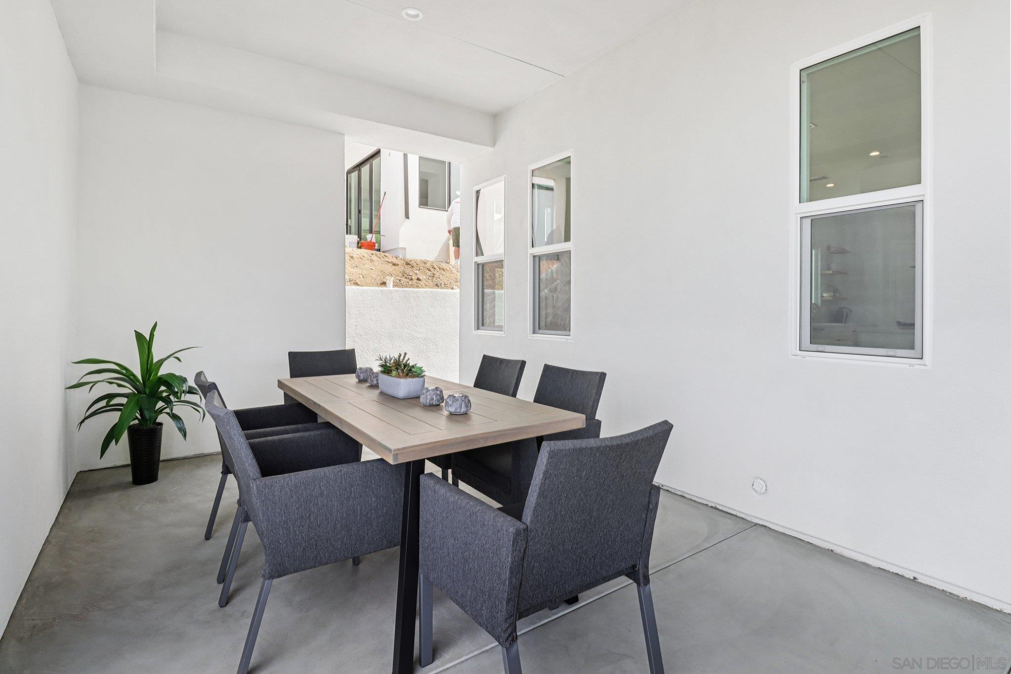 Detail Gallery Image 15 of 75 For 1850  Illion St, San Diego,  CA 92110 - 4 Beds | 3/1 Baths