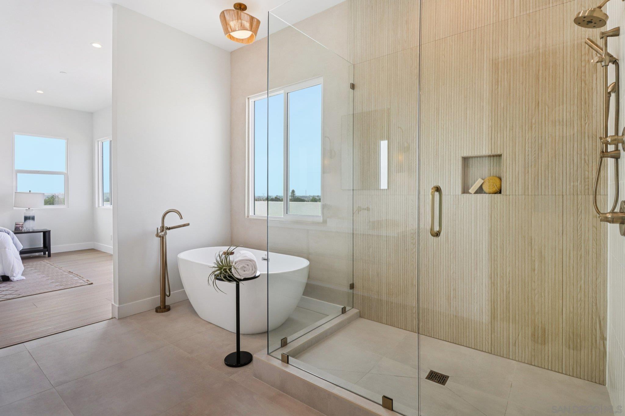 Detail Gallery Image 30 of 75 For 1850  Illion St, San Diego,  CA 92110 - 4 Beds | 3/1 Baths