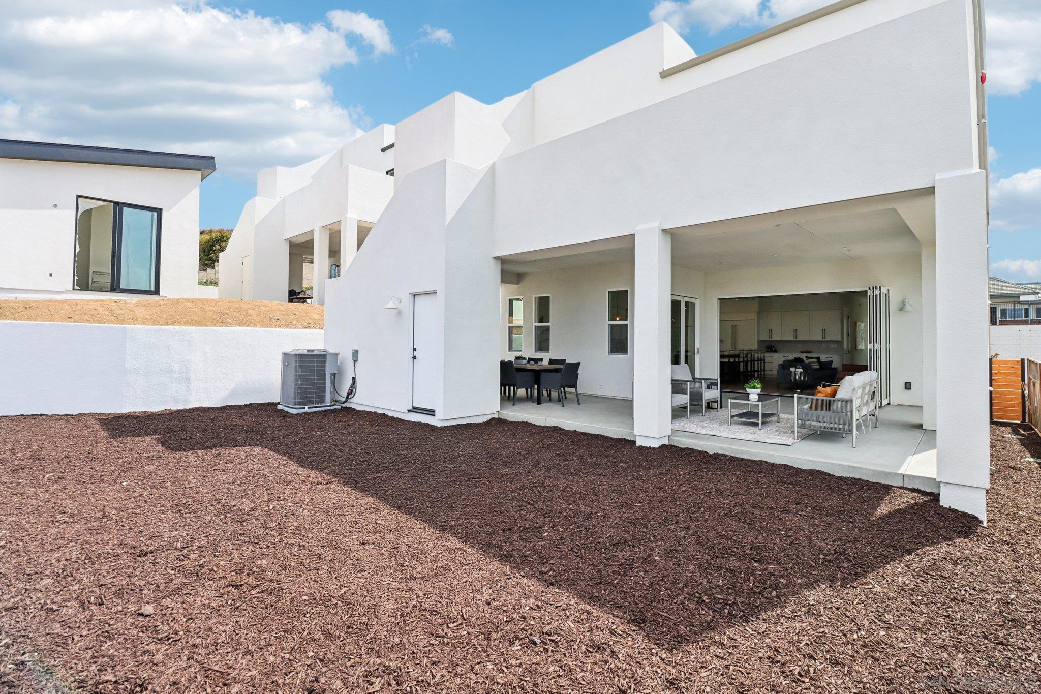 Detail Gallery Image 68 of 75 For 1850  Illion St, San Diego,  CA 92110 - 4 Beds | 3/1 Baths