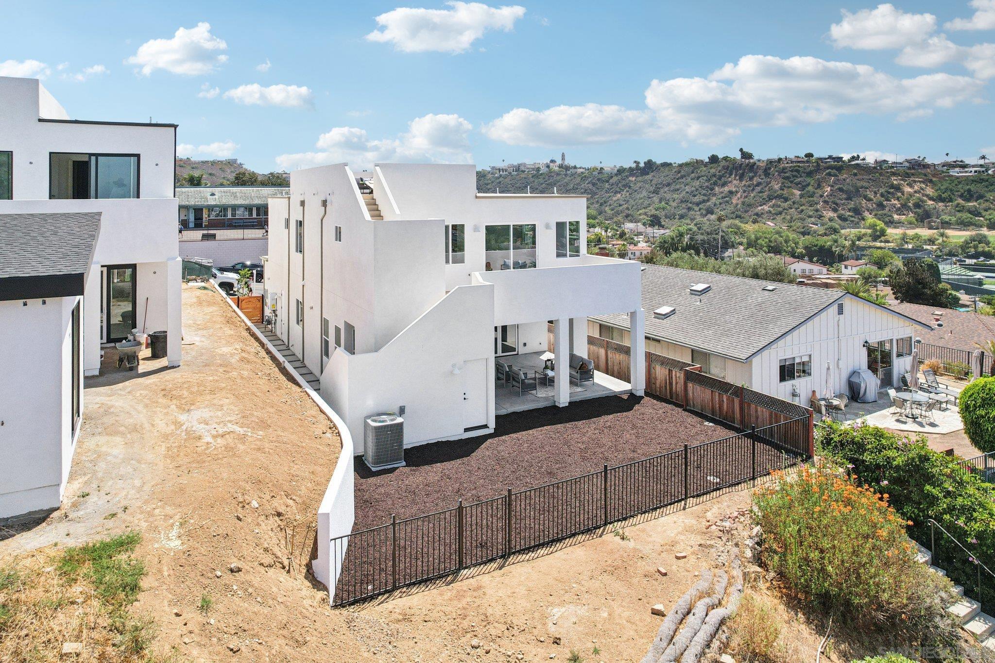 Detail Gallery Image 73 of 75 For 1850  Illion St, San Diego,  CA 92110 - 4 Beds | 3/1 Baths