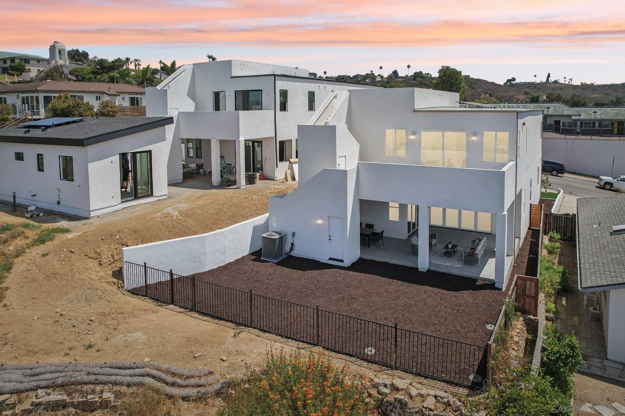 Detail Gallery Image 74 of 75 For 1850  Illion St, San Diego,  CA 92110 - 4 Beds | 3/1 Baths