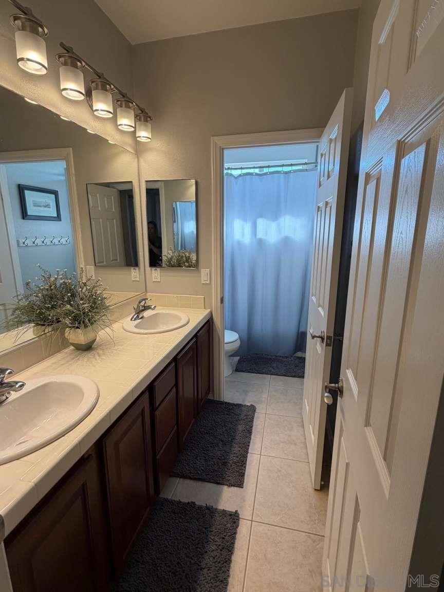 Detail Gallery Image 16 of 28 For 2327  Clearcrest Ln, Fallbrook,  CA 92028 - 5 Beds | 3/1 Baths