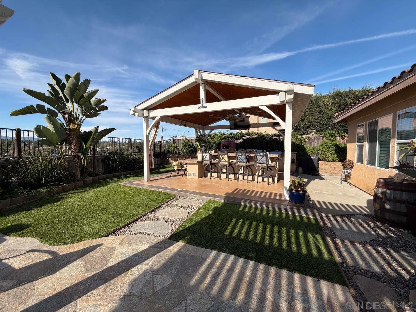 Detail Gallery Image 19 of 28 For 2327  Clearcrest Ln, Fallbrook,  CA 92028 - 5 Beds | 3/1 Baths