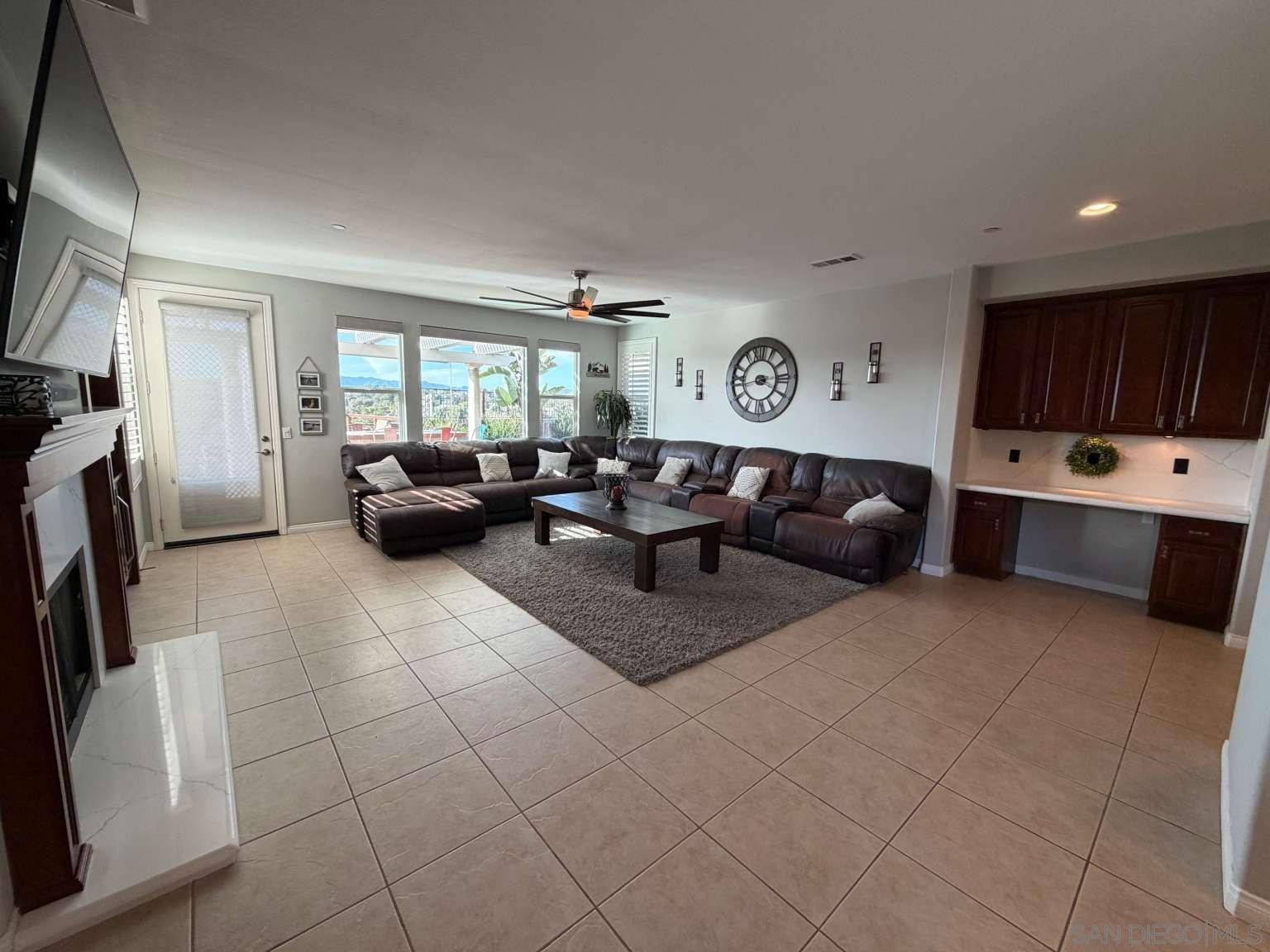 Detail Gallery Image 21 of 40 For 2327  Clearcrest Ln, Fallbrook,  CA 92028 - 5 Beds | 3/1 Baths