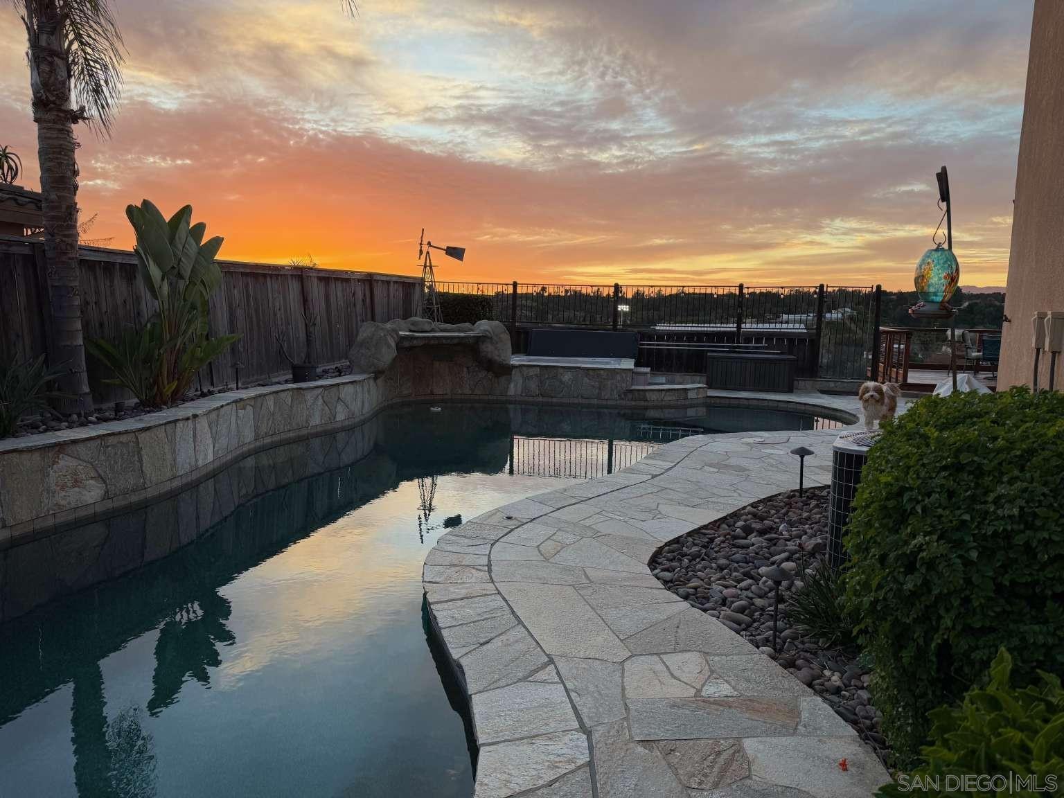 Detail Gallery Image 4 of 40 For 2327  Clearcrest Ln, Fallbrook,  CA 92028 - 5 Beds | 3/1 Baths