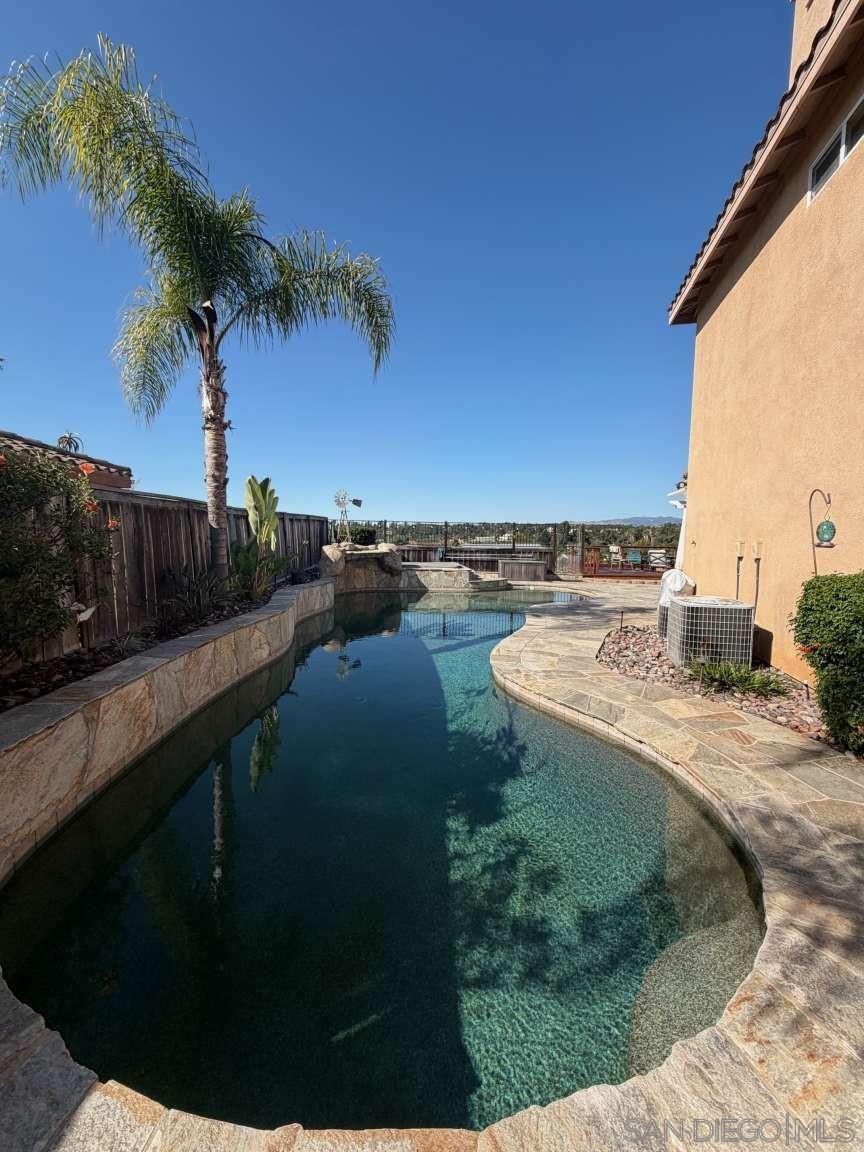 Detail Gallery Image 7 of 40 For 2327  Clearcrest Ln, Fallbrook,  CA 92028 - 5 Beds | 3/1 Baths