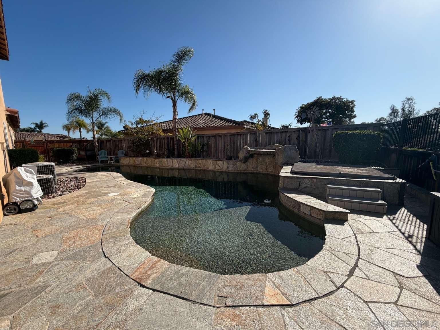 Detail Gallery Image 8 of 40 For 2327  Clearcrest Ln, Fallbrook,  CA 92028 - 5 Beds | 3/1 Baths