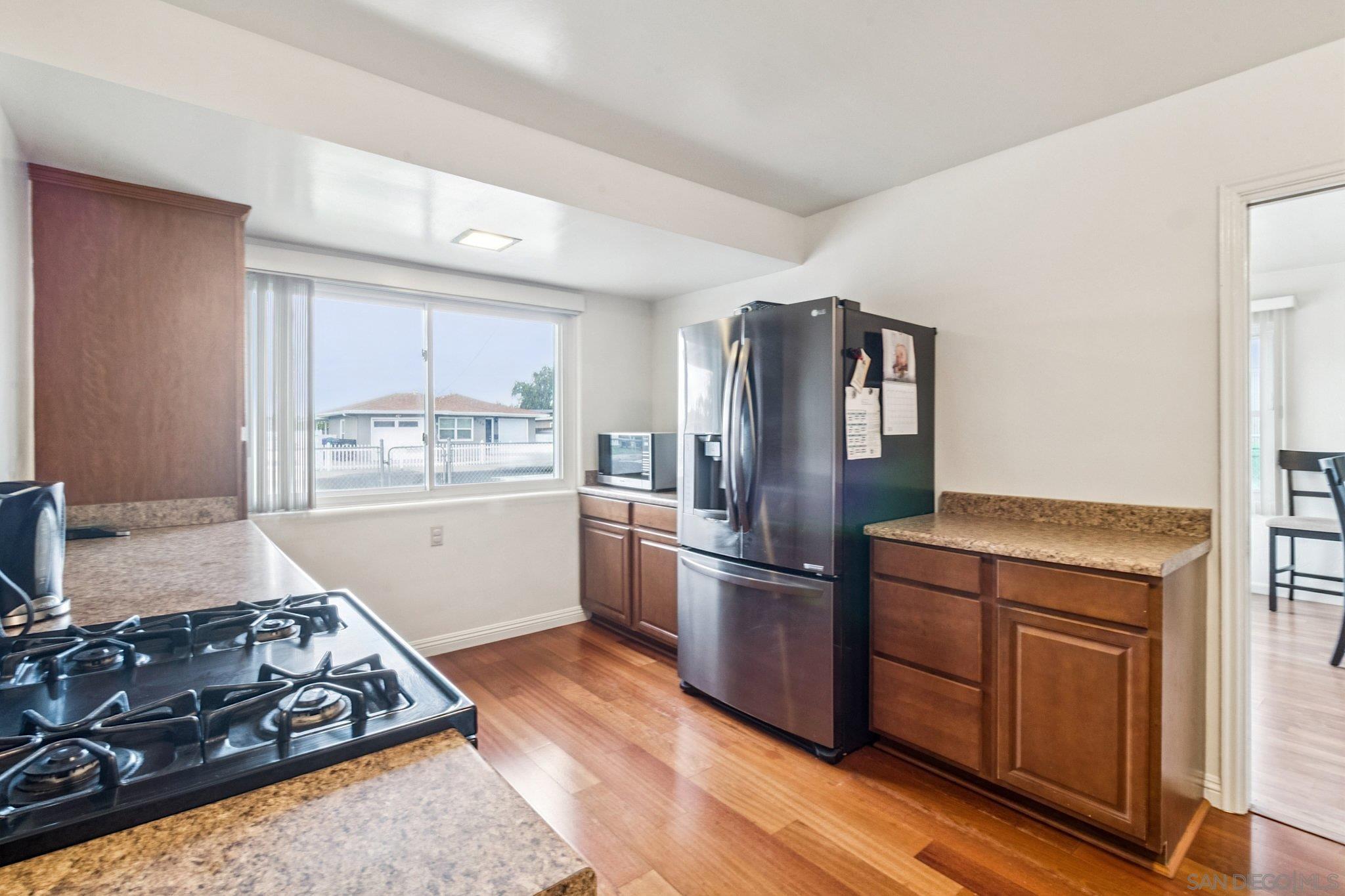 Detail Gallery Image 11 of 36 For 6233  Thorn, San Diego,  CA 92115 - 3 Beds | 2 Baths