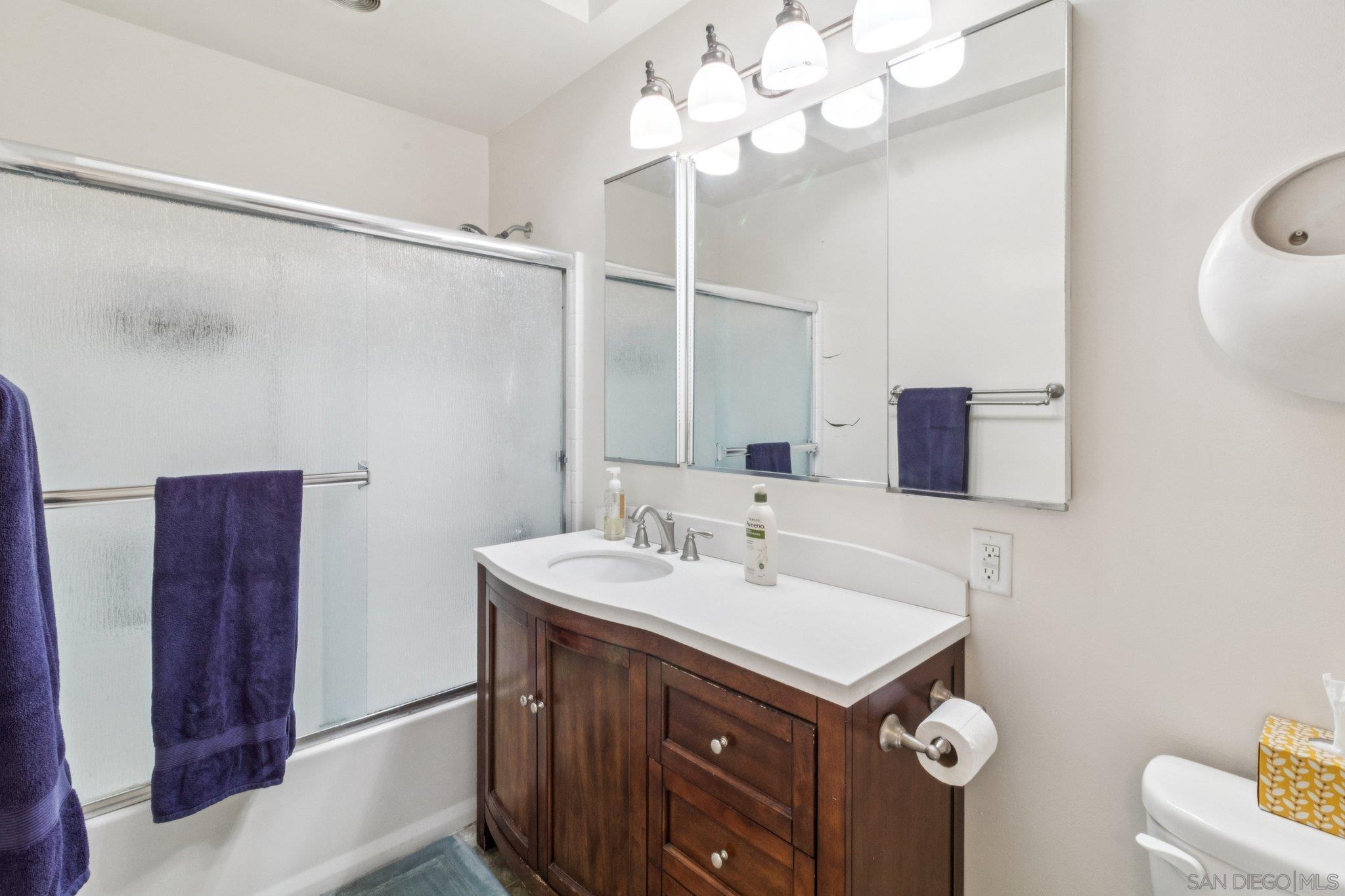 Detail Gallery Image 25 of 36 For 6233  Thorn, San Diego,  CA 92115 - 3 Beds | 2 Baths