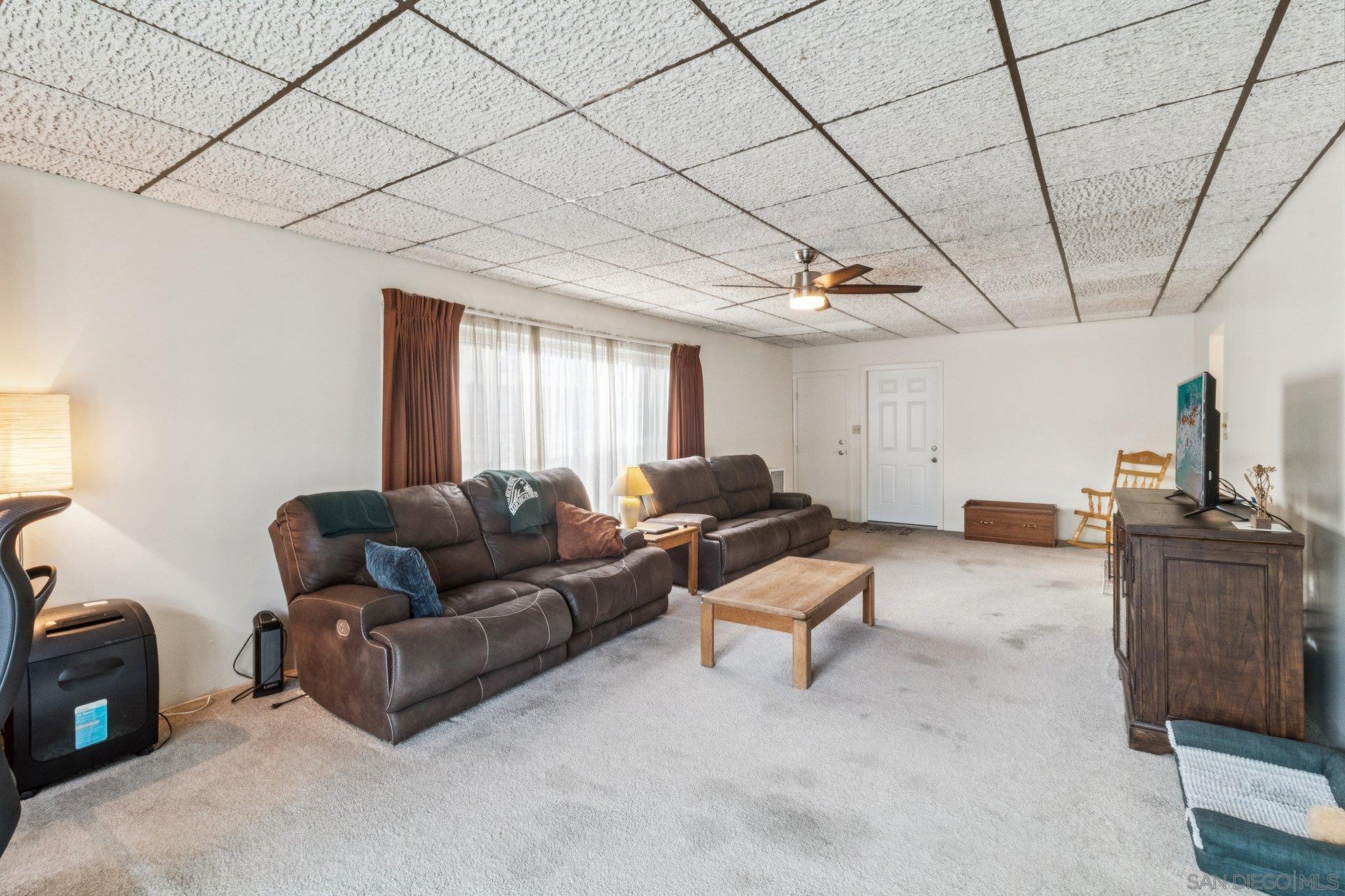 Detail Gallery Image 4 of 36 For 6233  Thorn, San Diego,  CA 92115 - 3 Beds | 2 Baths