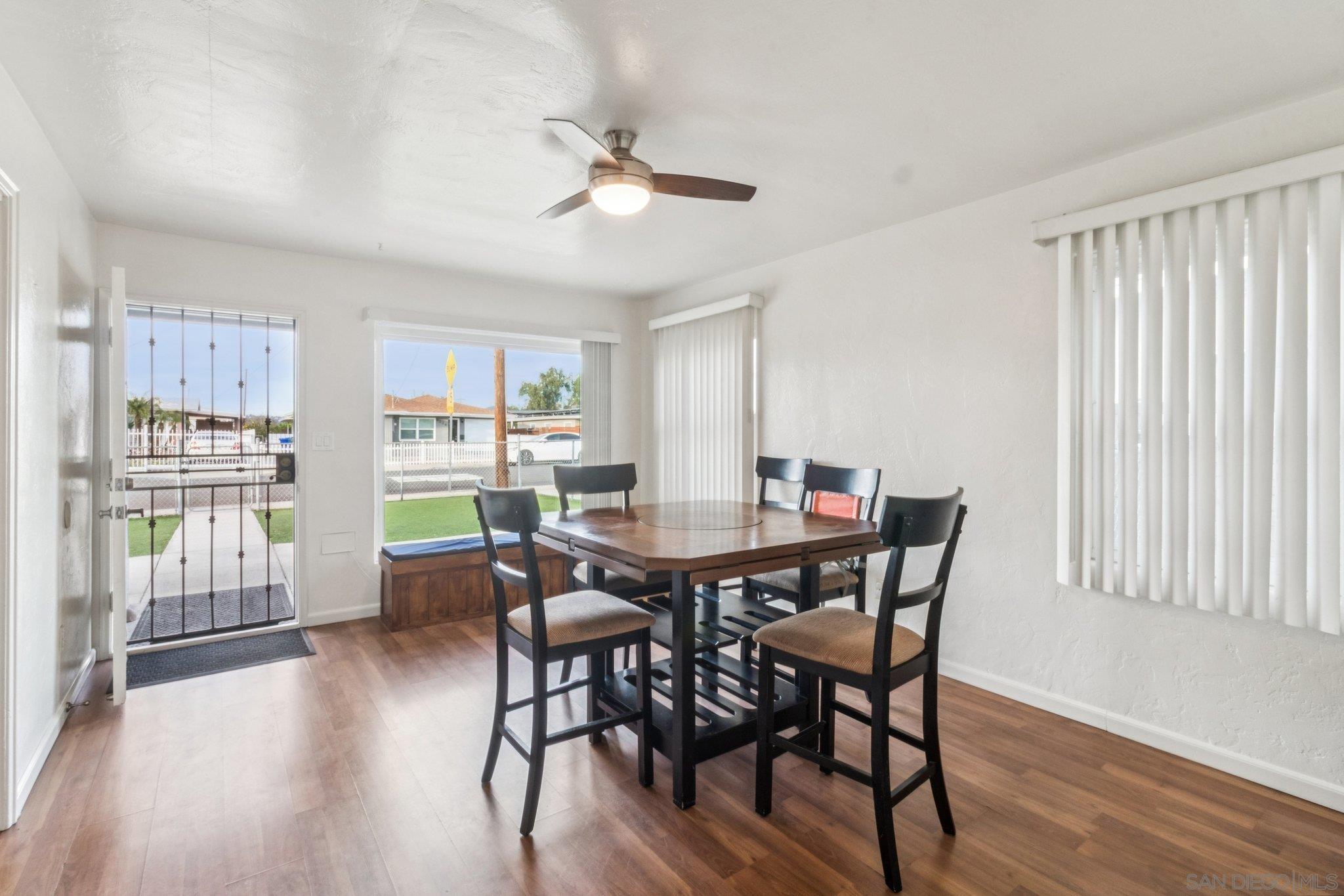 Detail Gallery Image 8 of 36 For 6233  Thorn, San Diego,  CA 92115 - 3 Beds | 2 Baths