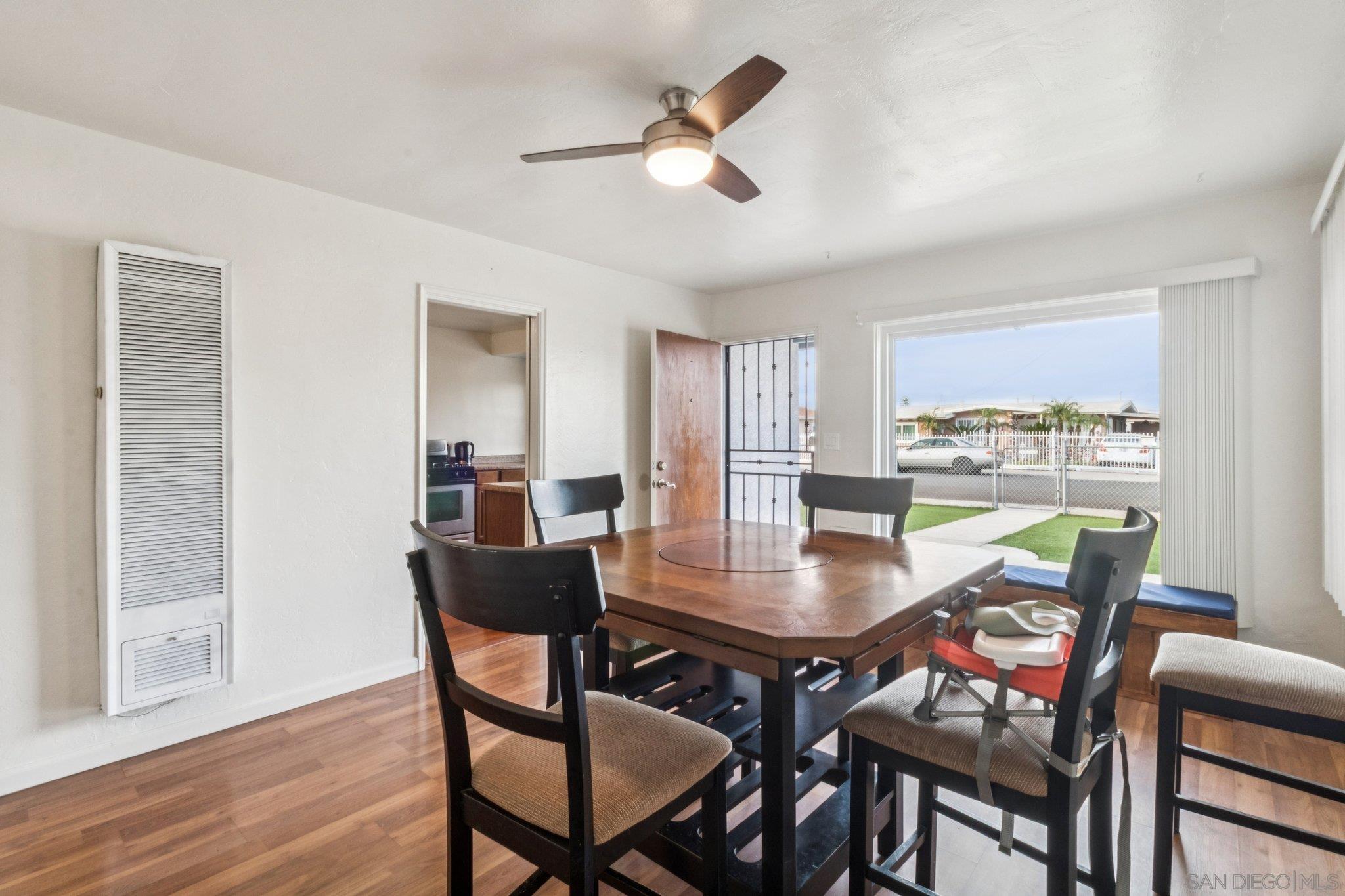 Detail Gallery Image 9 of 36 For 6233  Thorn, San Diego,  CA 92115 - 3 Beds | 2 Baths