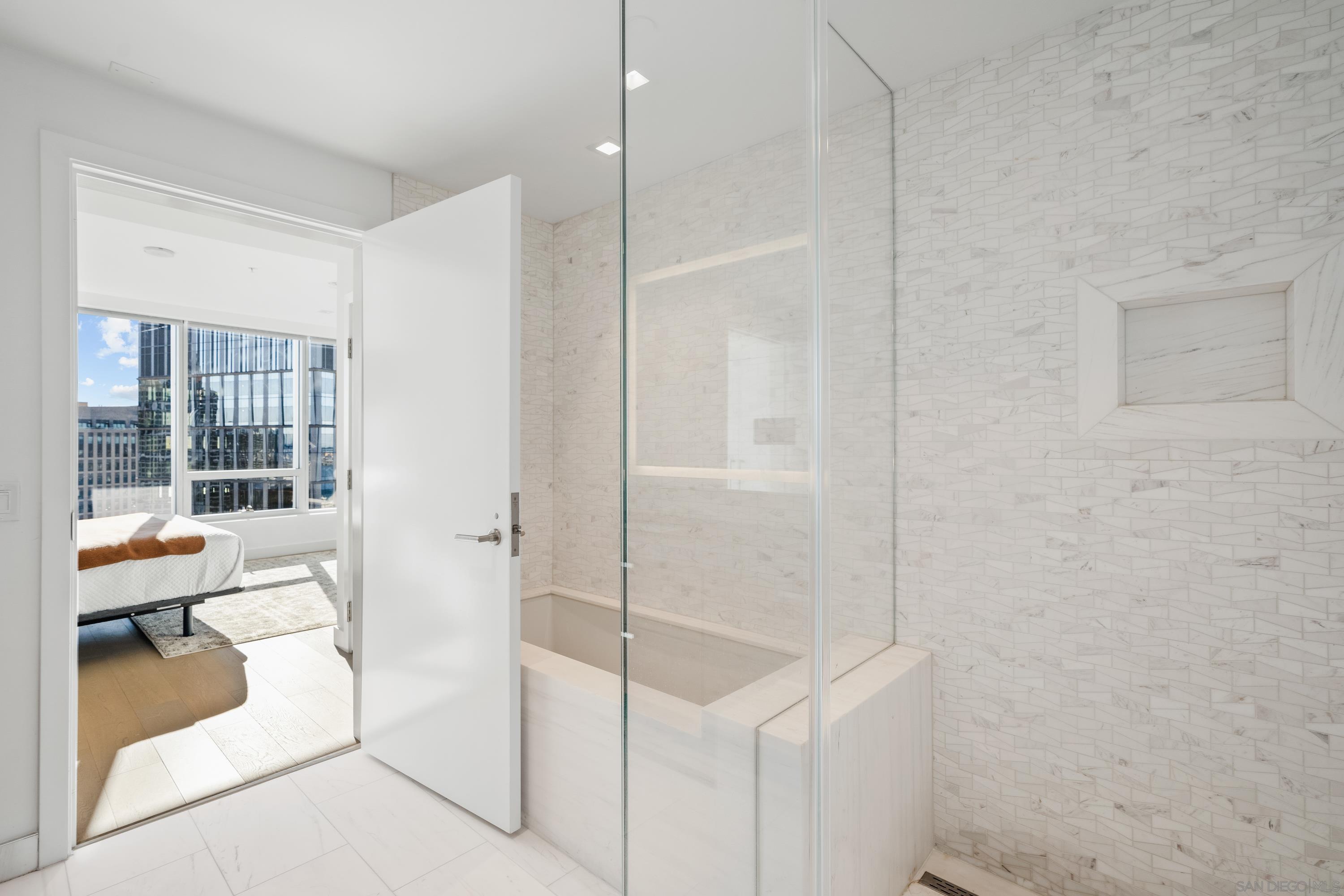 Detail Gallery Image 20 of 53 For 888 W E Street  2003, San Diego,  CA 92101 - 2 Beds | 2 Baths