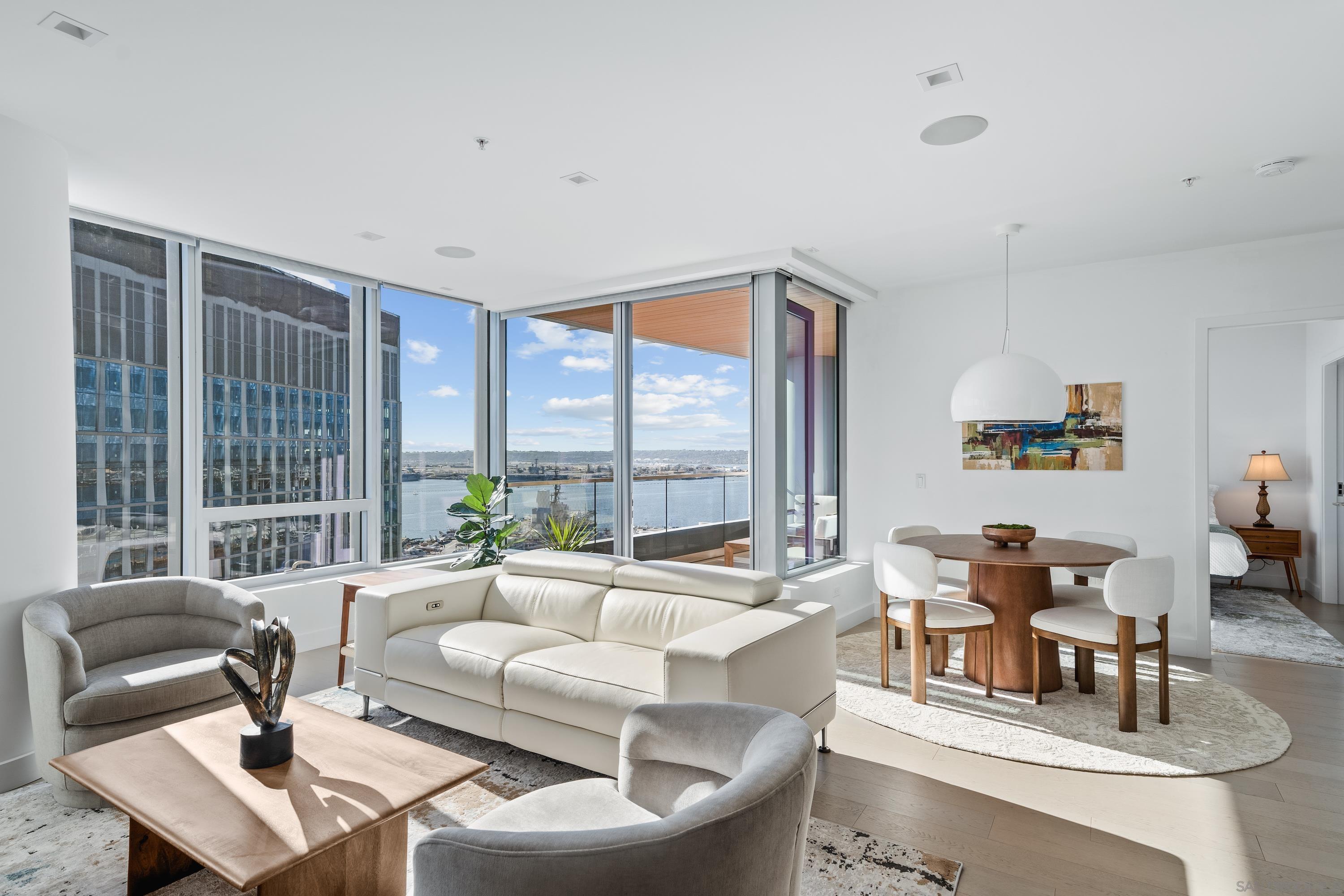 Detail Gallery Image 3 of 53 For 888 W E Street  2003, San Diego,  CA 92101 - 2 Beds | 2 Baths