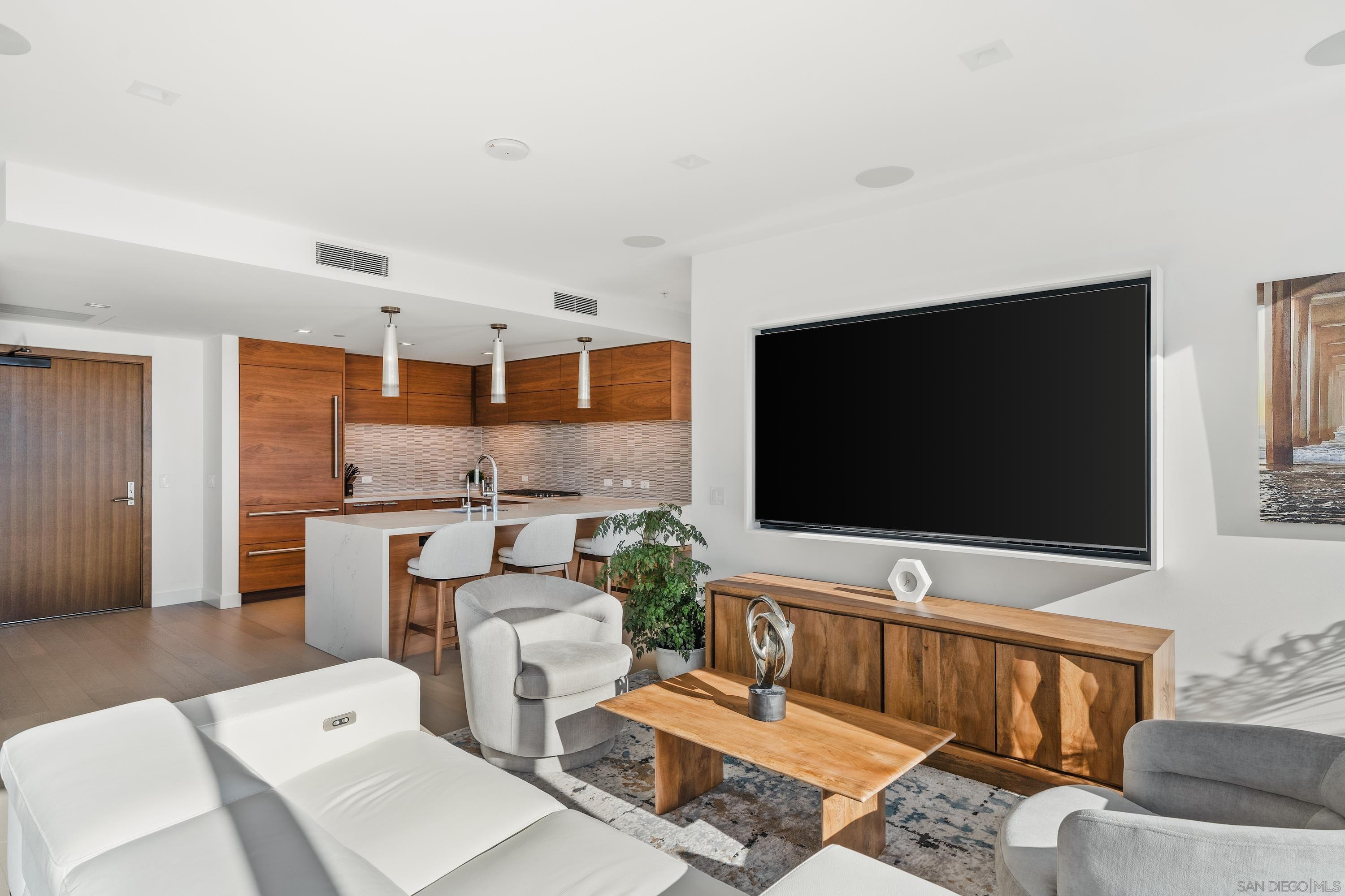 Detail Gallery Image 10 of 53 For 888 W E Street  2003, San Diego,  CA 92101 - 2 Beds | 2 Baths