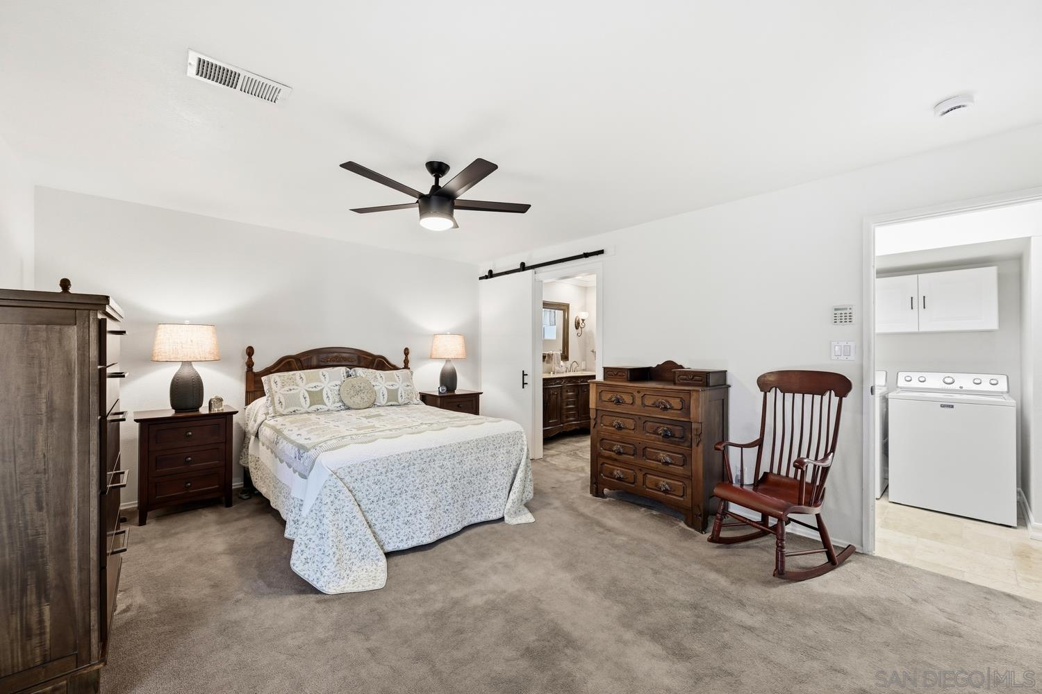 Detail Gallery Image 12 of 31 For 944  Hillhaven Rd, Escondido,  CA 92027 - 4 Beds | 2/1 Baths