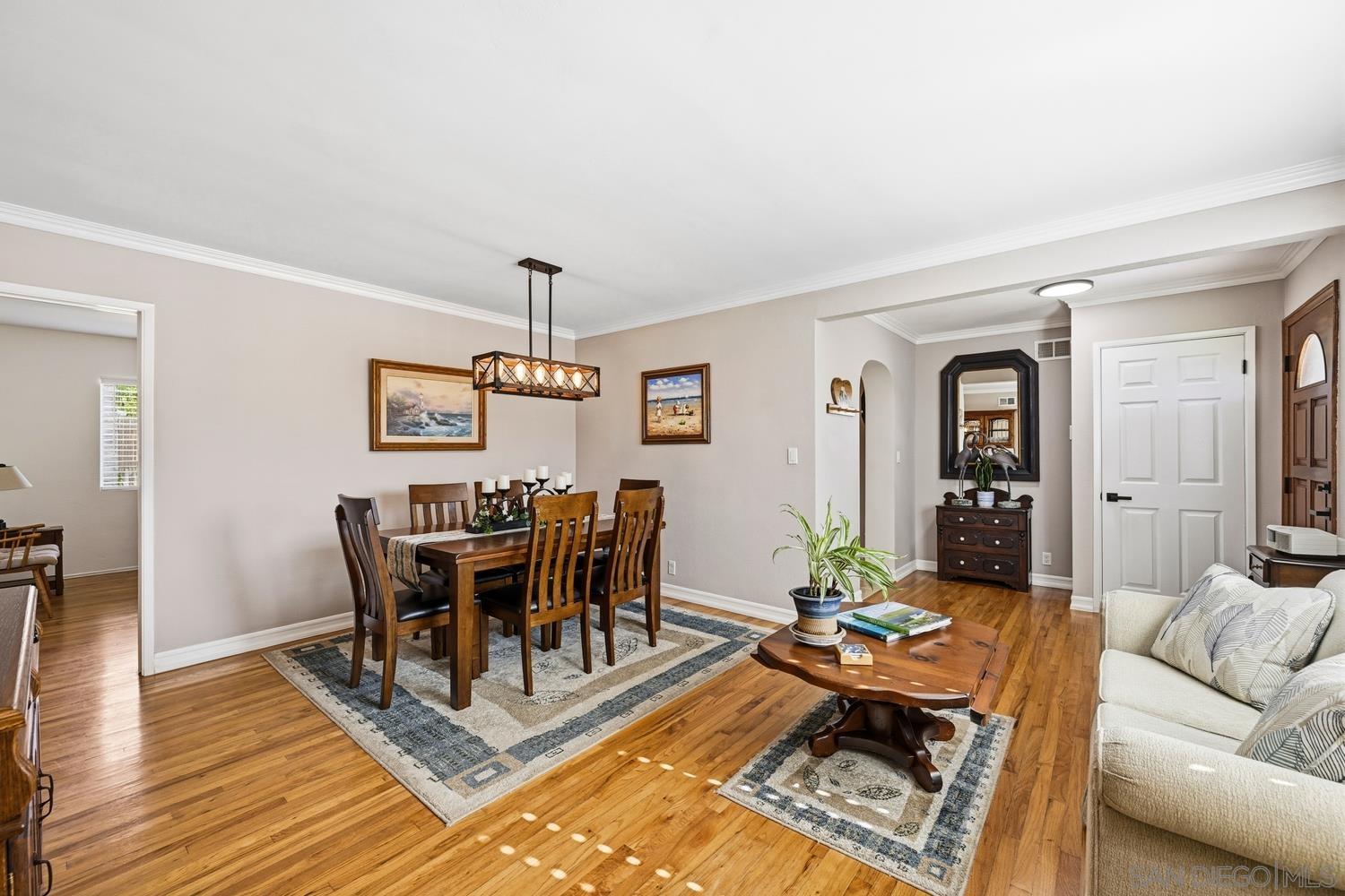 Detail Gallery Image 4 of 31 For 944  Hillhaven Rd, Escondido,  CA 92027 - 4 Beds | 2/1 Baths