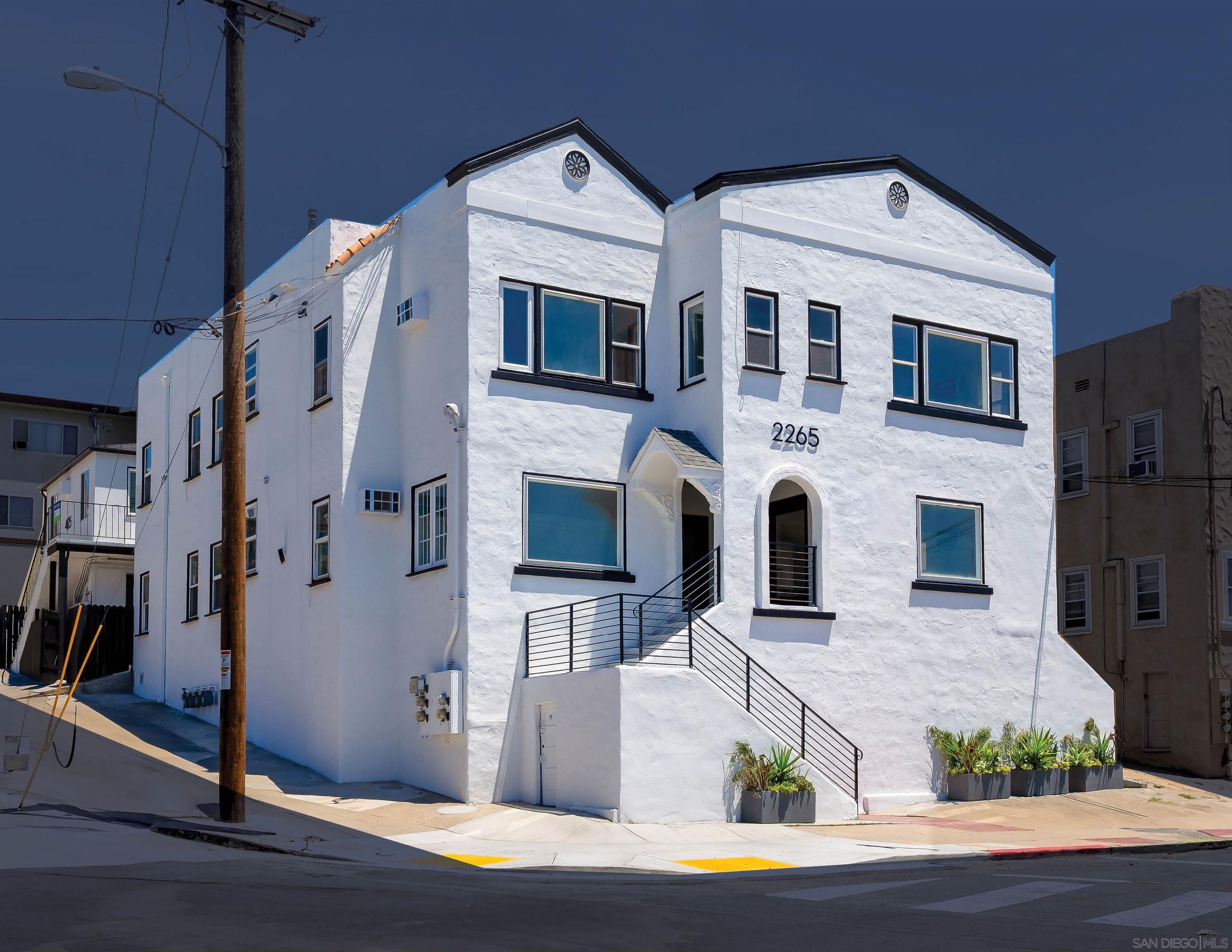 Front Image Thumbnail for SD260002201