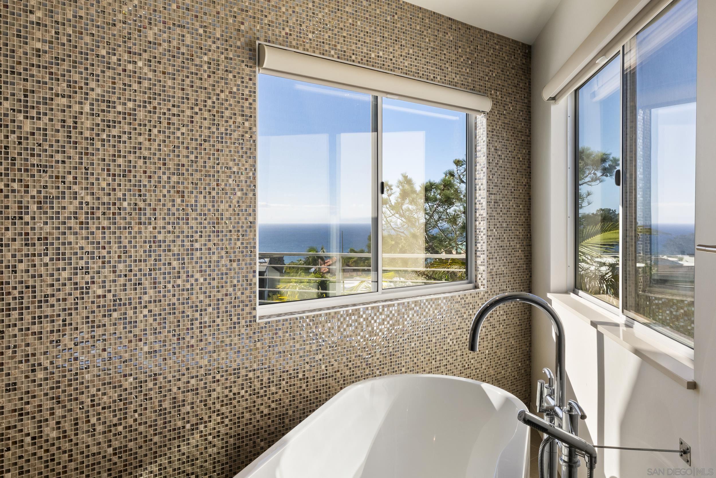 Detail Gallery Image 25 of 57 For 13721  Pine Needles, Del Mar,  CA 92014 - 4 Beds | 4/1 Baths