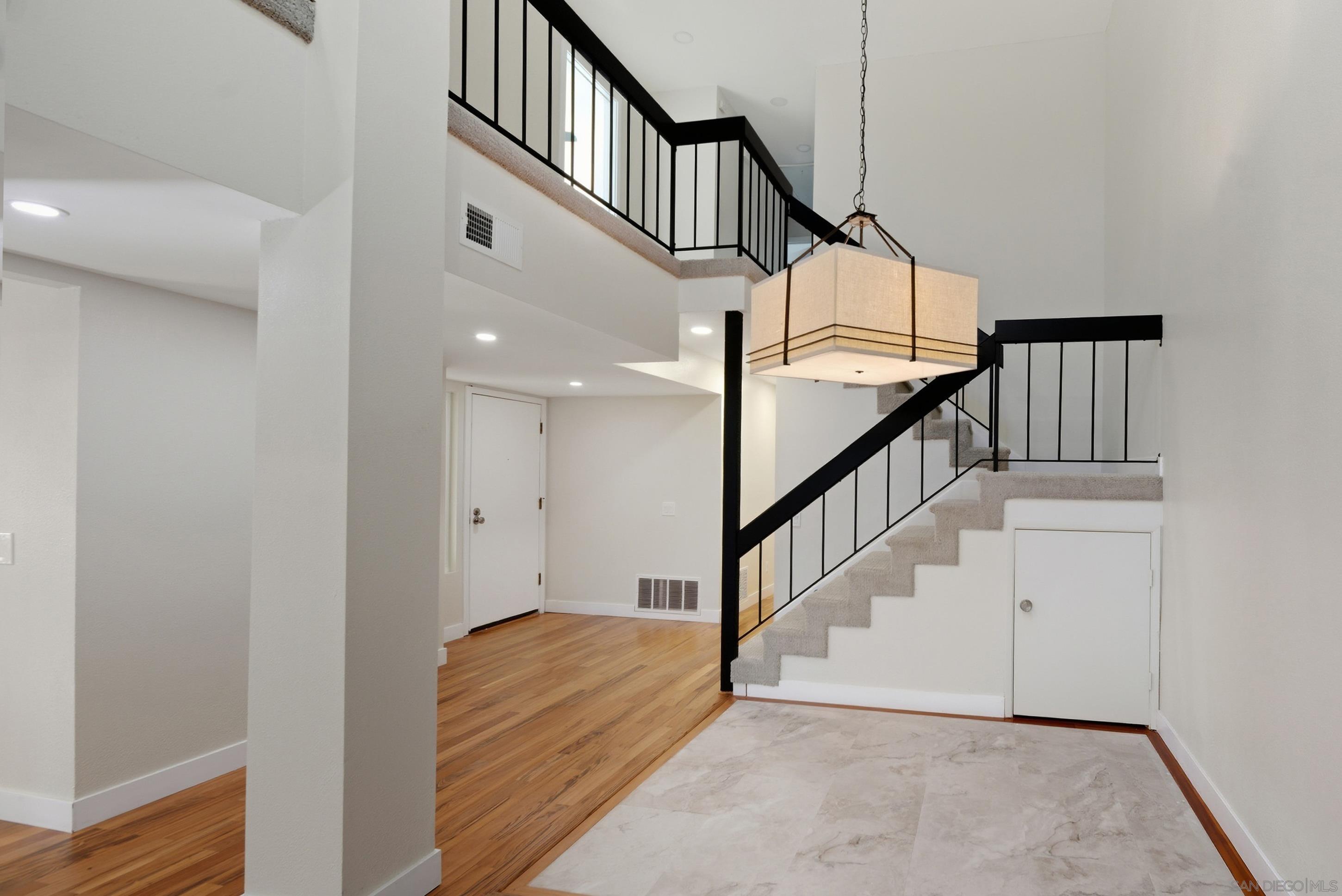 Detail Gallery Image 11 of 44 For 12959  Creek Park Dr, Poway,  CA 92064 - 4 Beds | 2/1 Baths