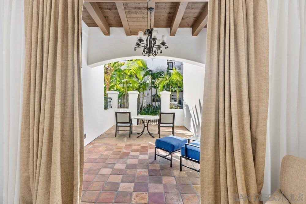 Detail Gallery Image 12 of 13 For 7319  Estrella De Mar Rd 10, Carlsbad,  CA 92009 - 2 Beds | 3 Baths