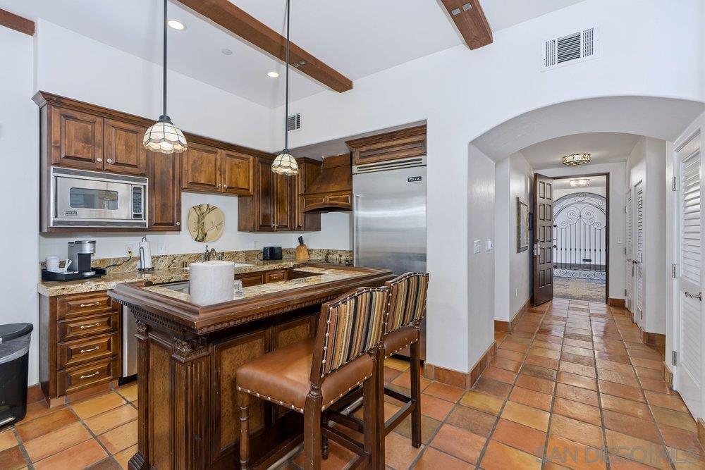 Detail Gallery Image 4 of 13 For 7319  Estrella De Mar Rd 10, Carlsbad,  CA 92009 - 2 Beds | 3 Baths