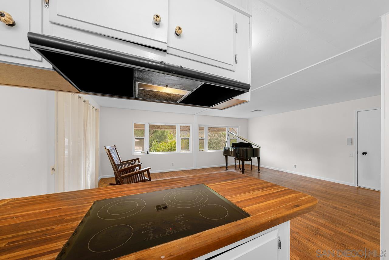 Detail Gallery Image 9 of 32 For 15420  Olde Highway 80  Spc 114,  El Cajon,  CA 92021 - 2 Beds | 2 Baths