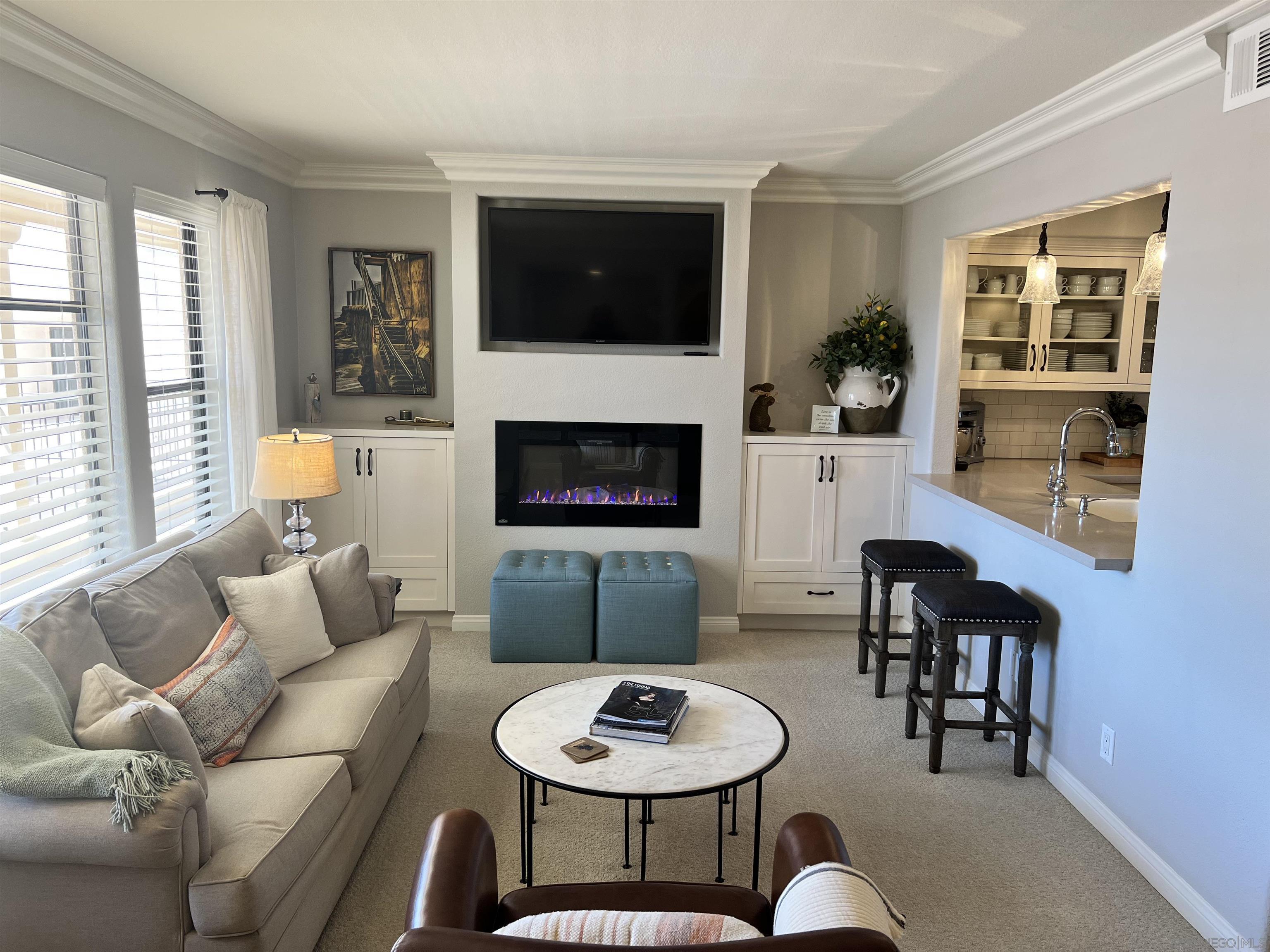 Detail Gallery Image 2 of 29 For 7757  Eads  B4, La Jolla,  CA 92037 - 2 Beds | 2 Baths