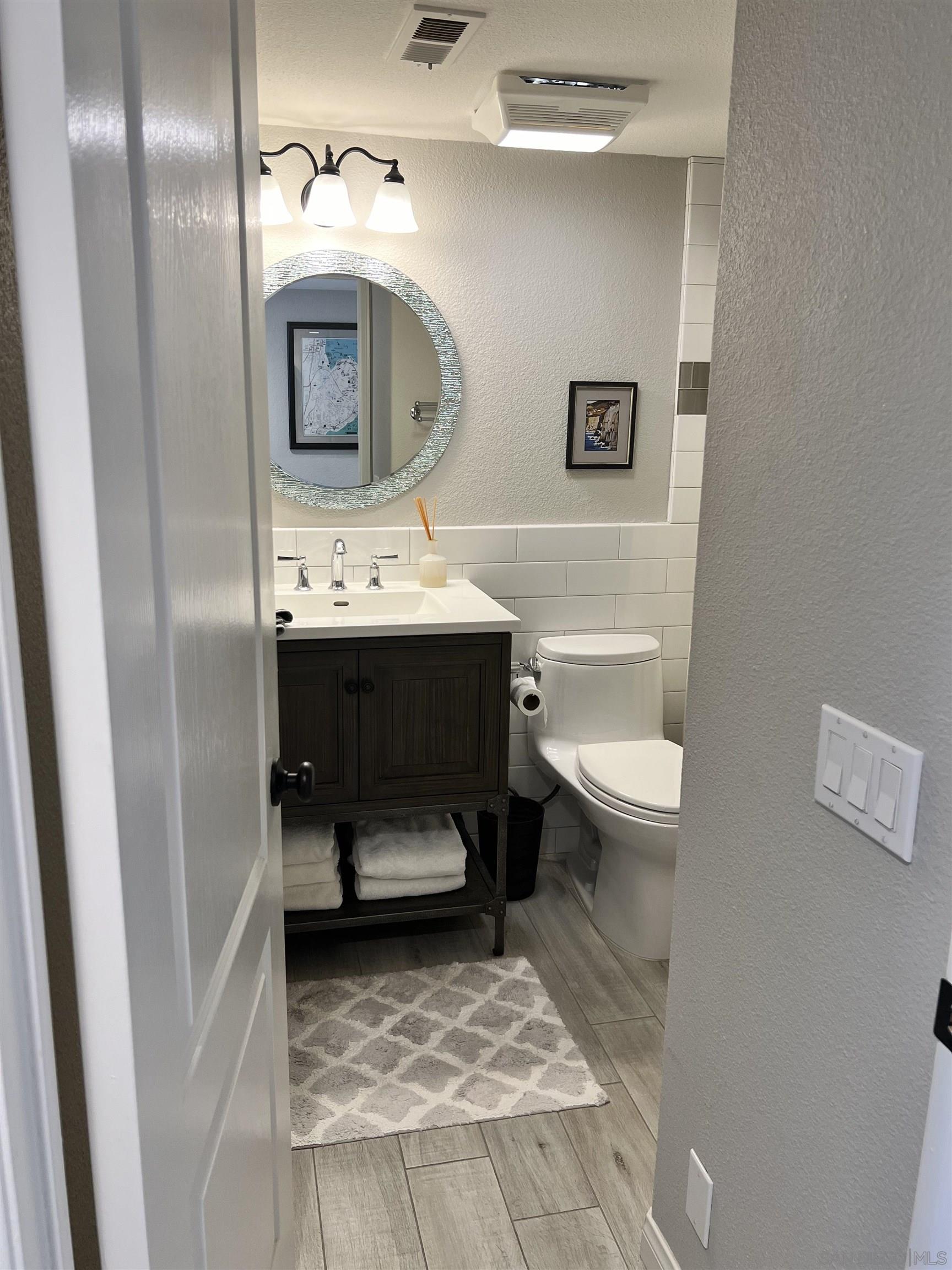 Detail Gallery Image 14 of 29 For 7757  Eads  B4, La Jolla,  CA 92037 - 2 Beds | 2 Baths